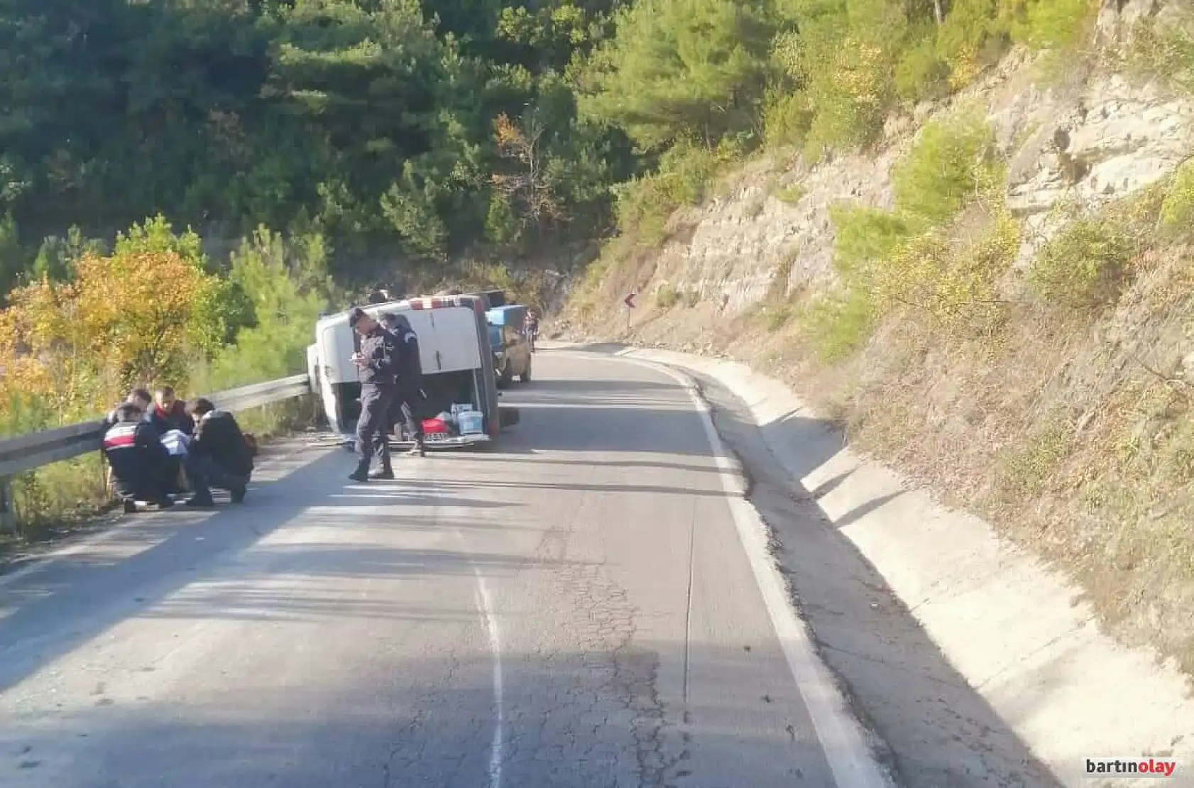 İşi servisi devrildi