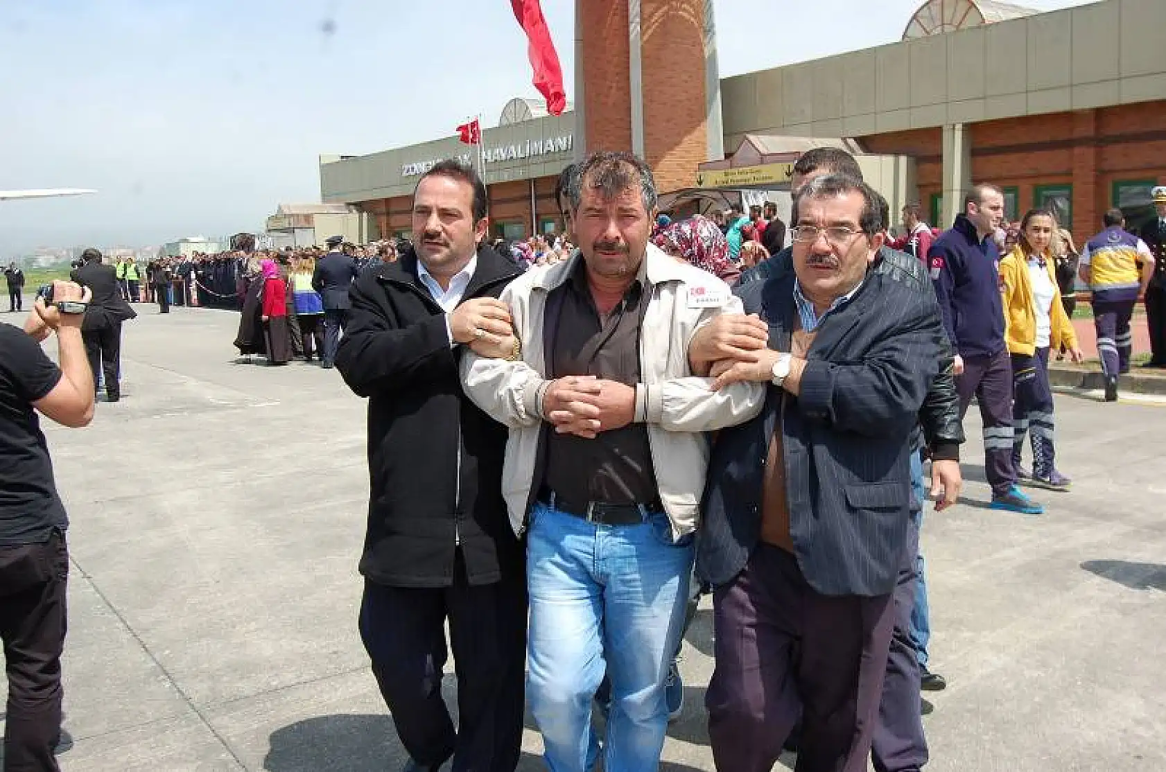 Kozcağız Şehidini tekbirlerle uğurladı