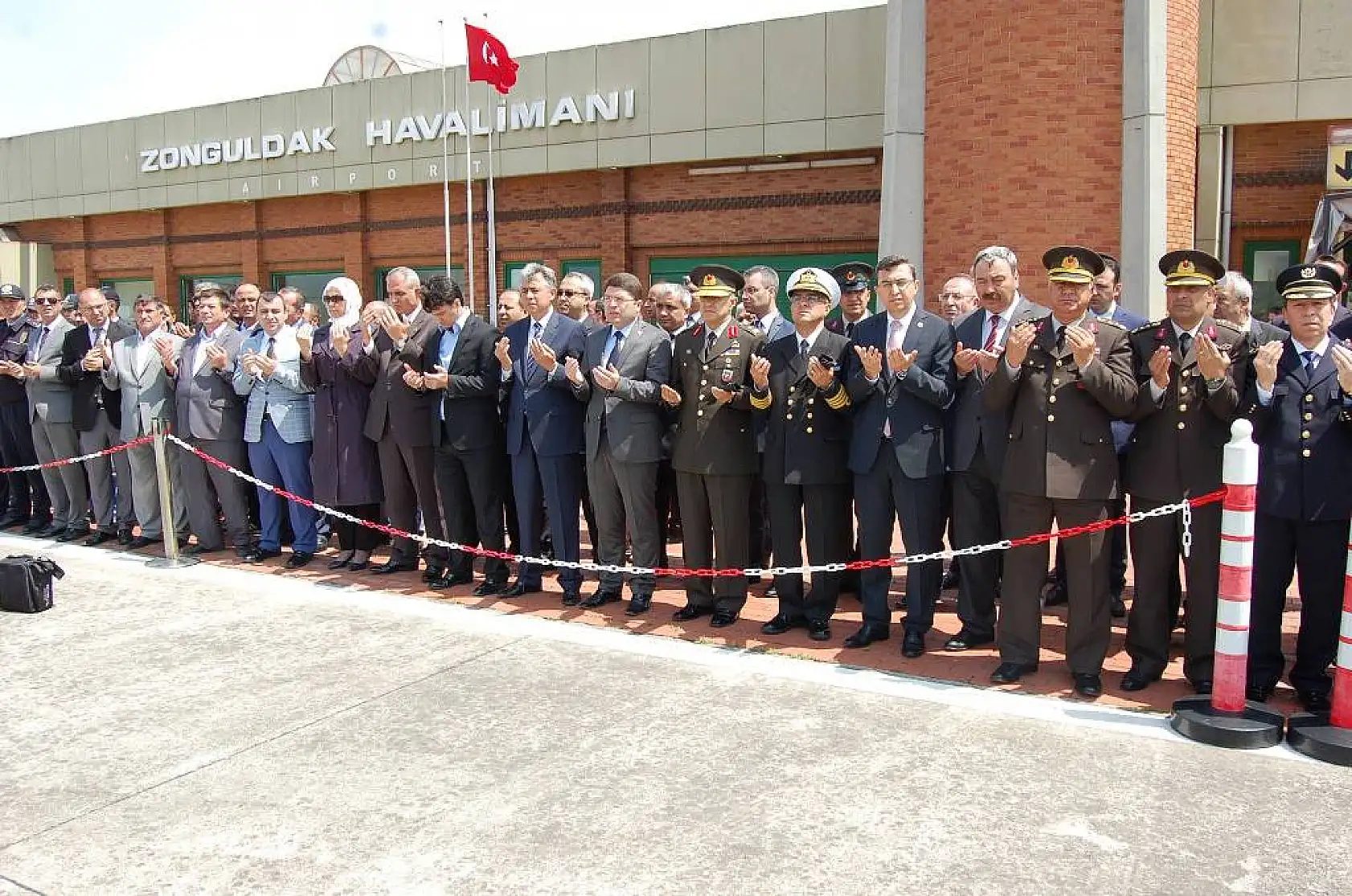 Kozcağızlı Şehit Havaalanında karşılandı 