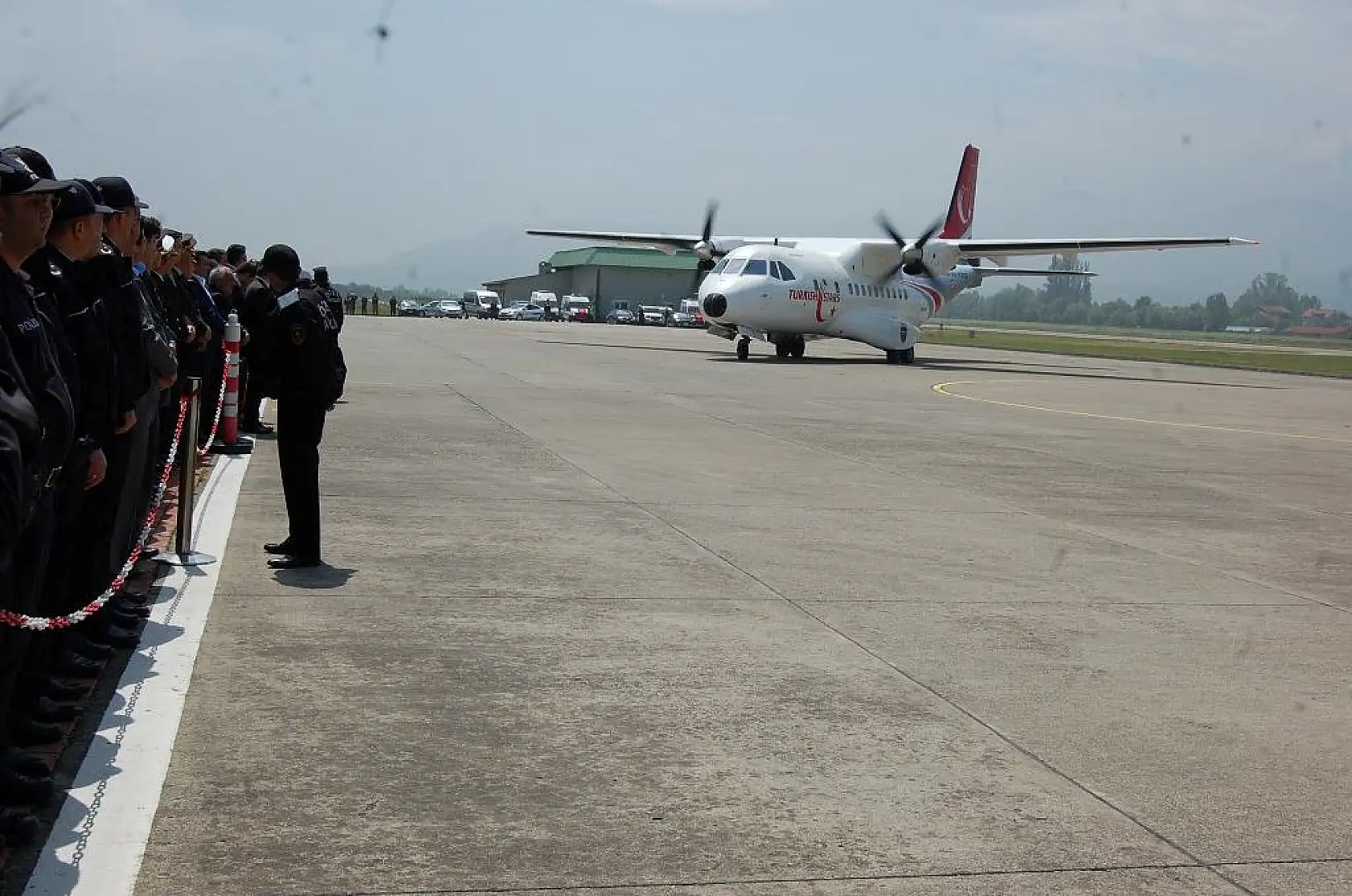 Kozcağızlı Şehit Havaalanında karşılandı 