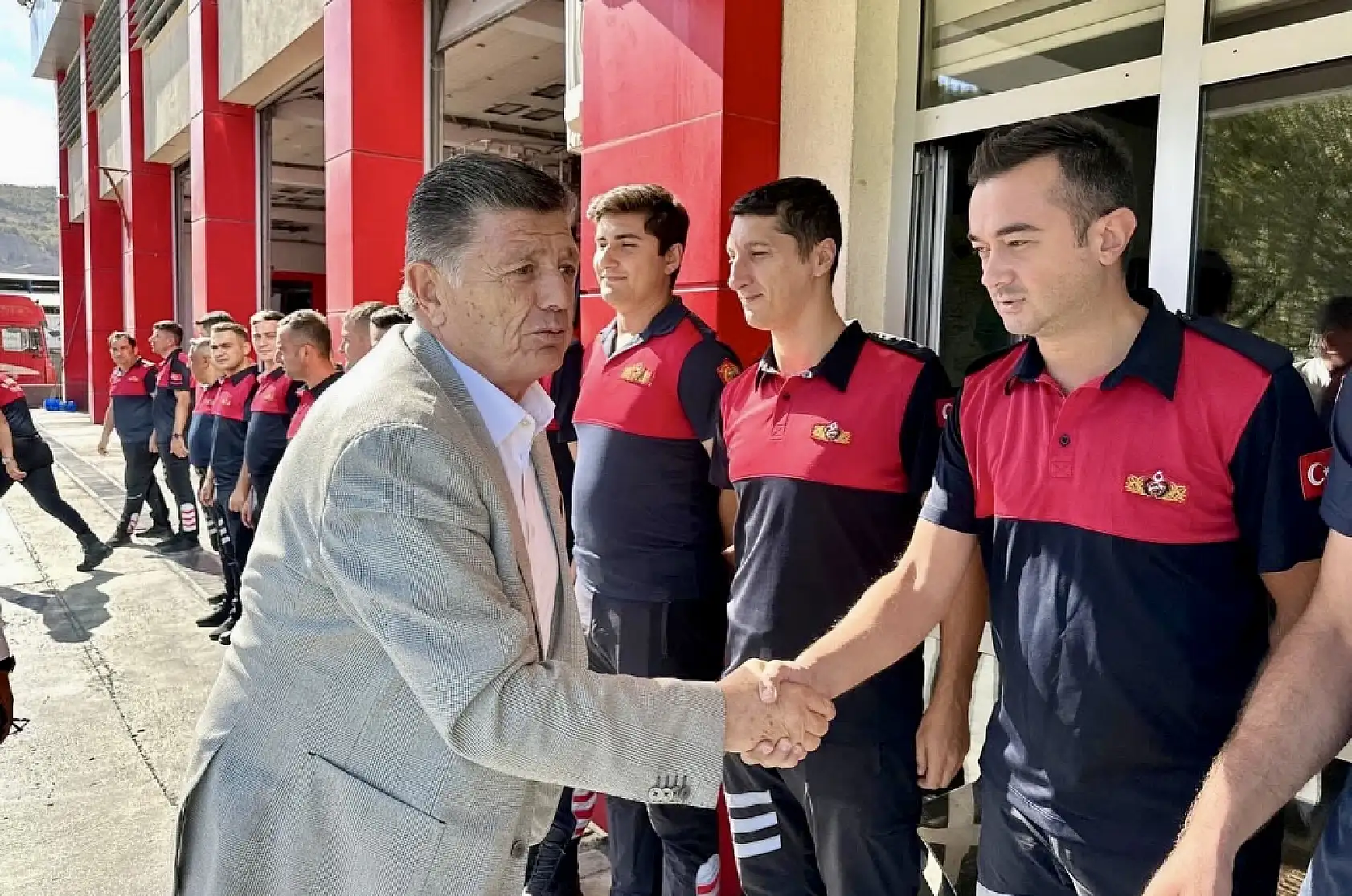 Bir yangın ki duman duman savrulur