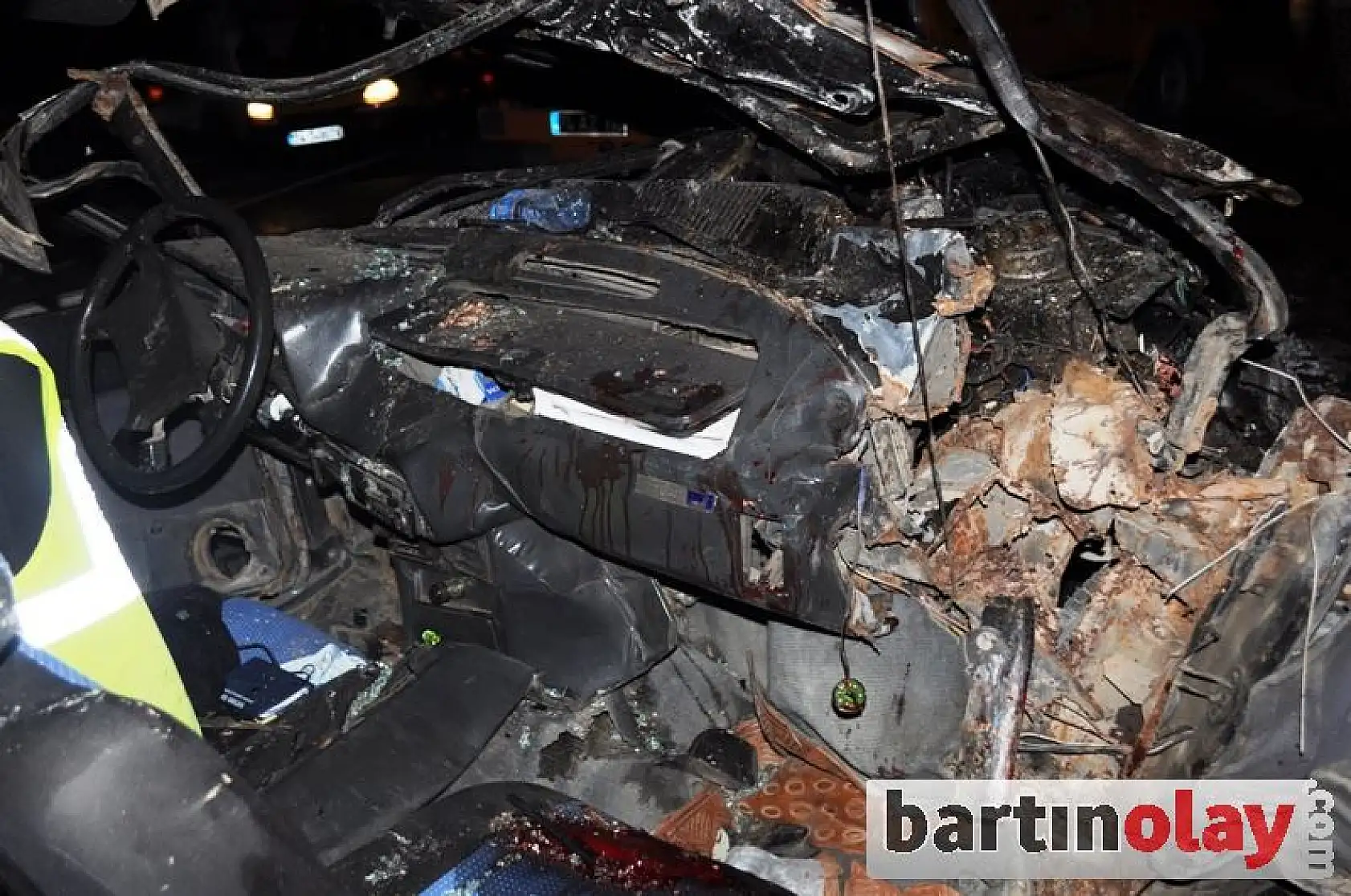 Feci kaza:1 ölü, 4 yaralı