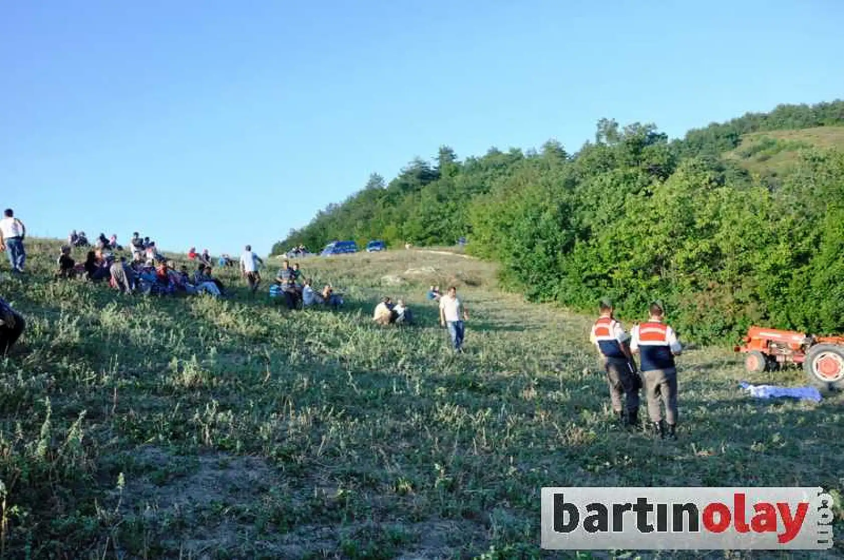 YENİ ALDIĞI TRAKTÖRÜNÜN ALTINDA KALDI