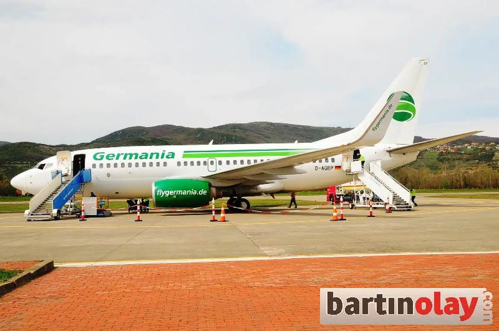 Sezonun İlk Uçağı İniş Yaptı