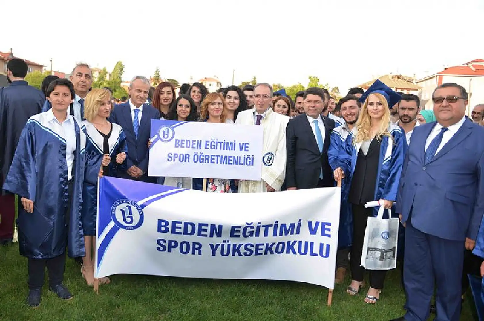 Bartın Üniversitesinde 9.mezuniyet coşkusu