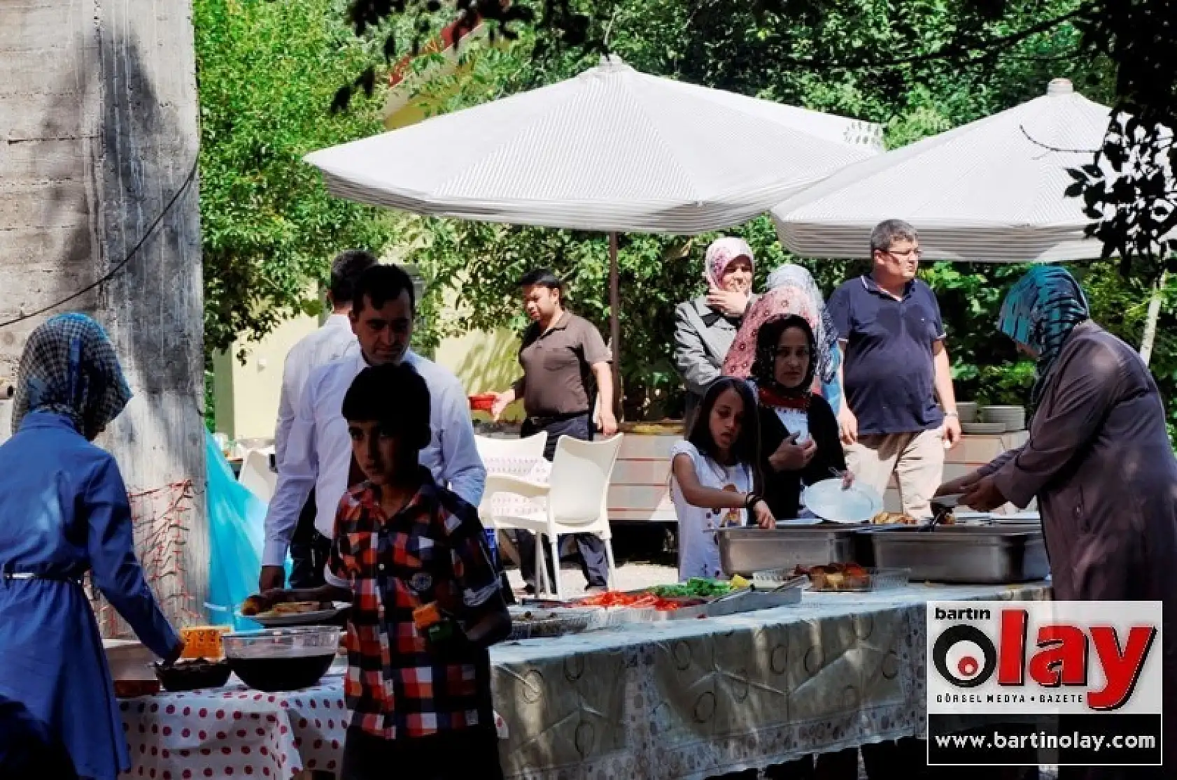 KOZCAĞIZ'DA AÇIK BÜFE KAHVALTI