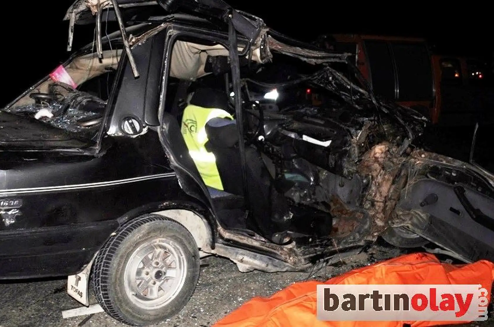 Feci kaza:1 ölü, 4 yaralı