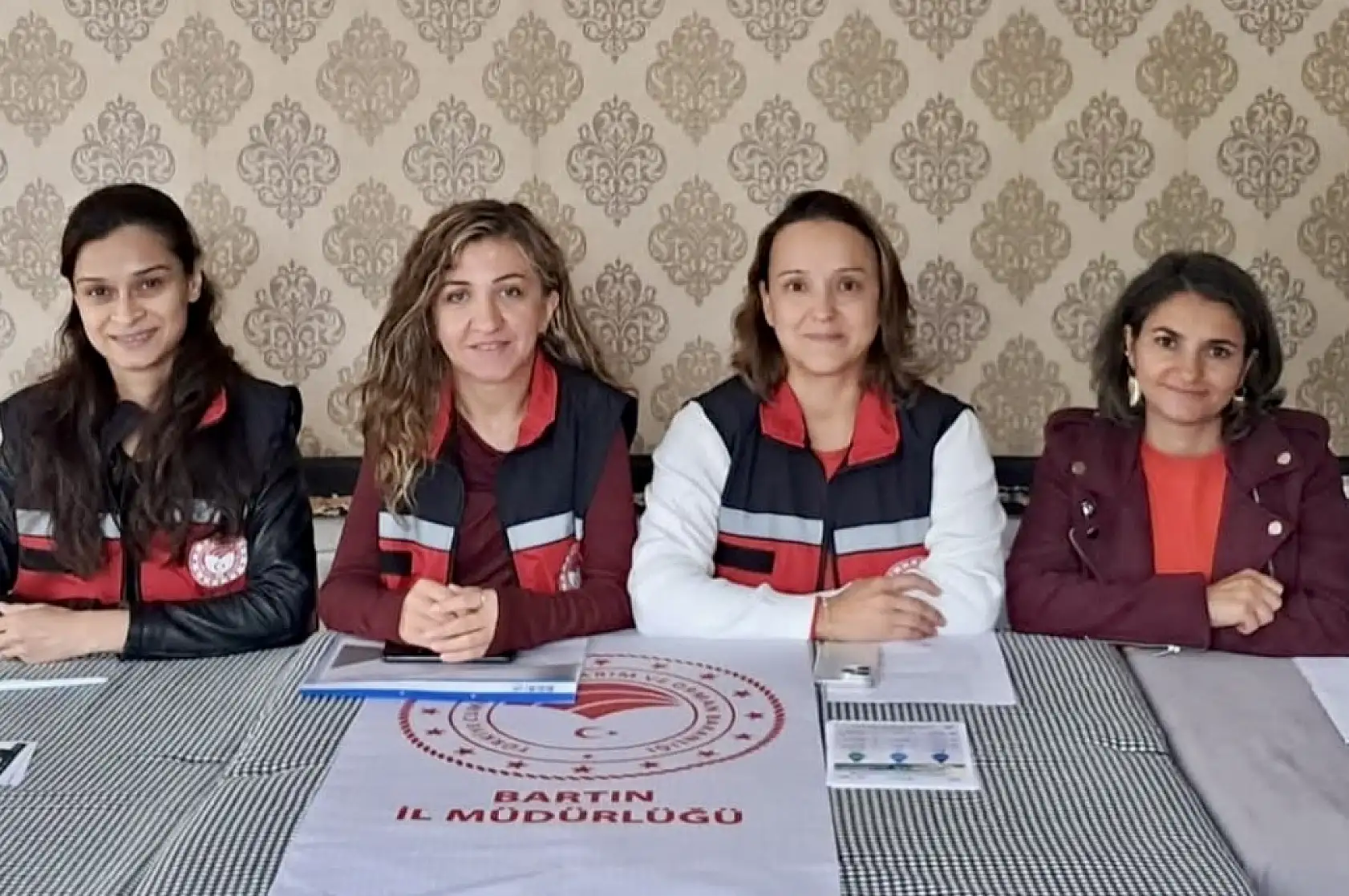 Alın teriyle ıslanan toprak kurumaz