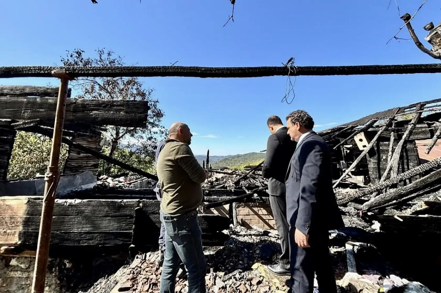 Kaymakam'dan mağdur aileye destek