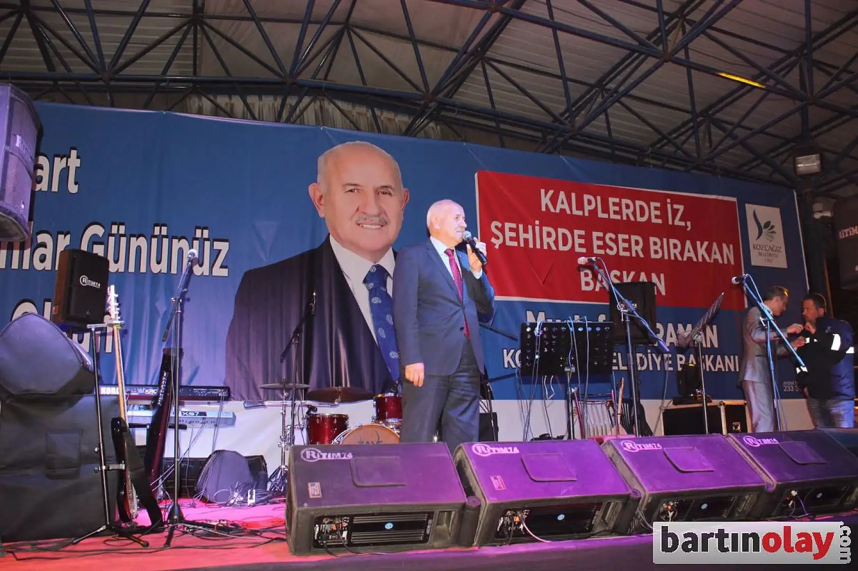 Uğur Işılak Kozcağız'da unutulmaz bir gece yaşattı