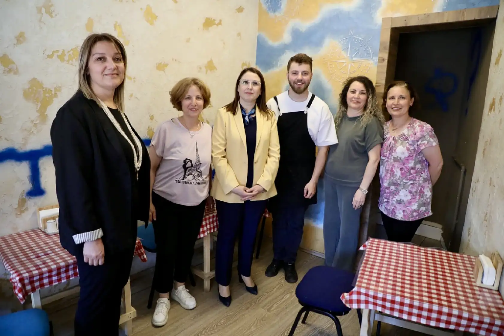 Valimiz var halkın içinde