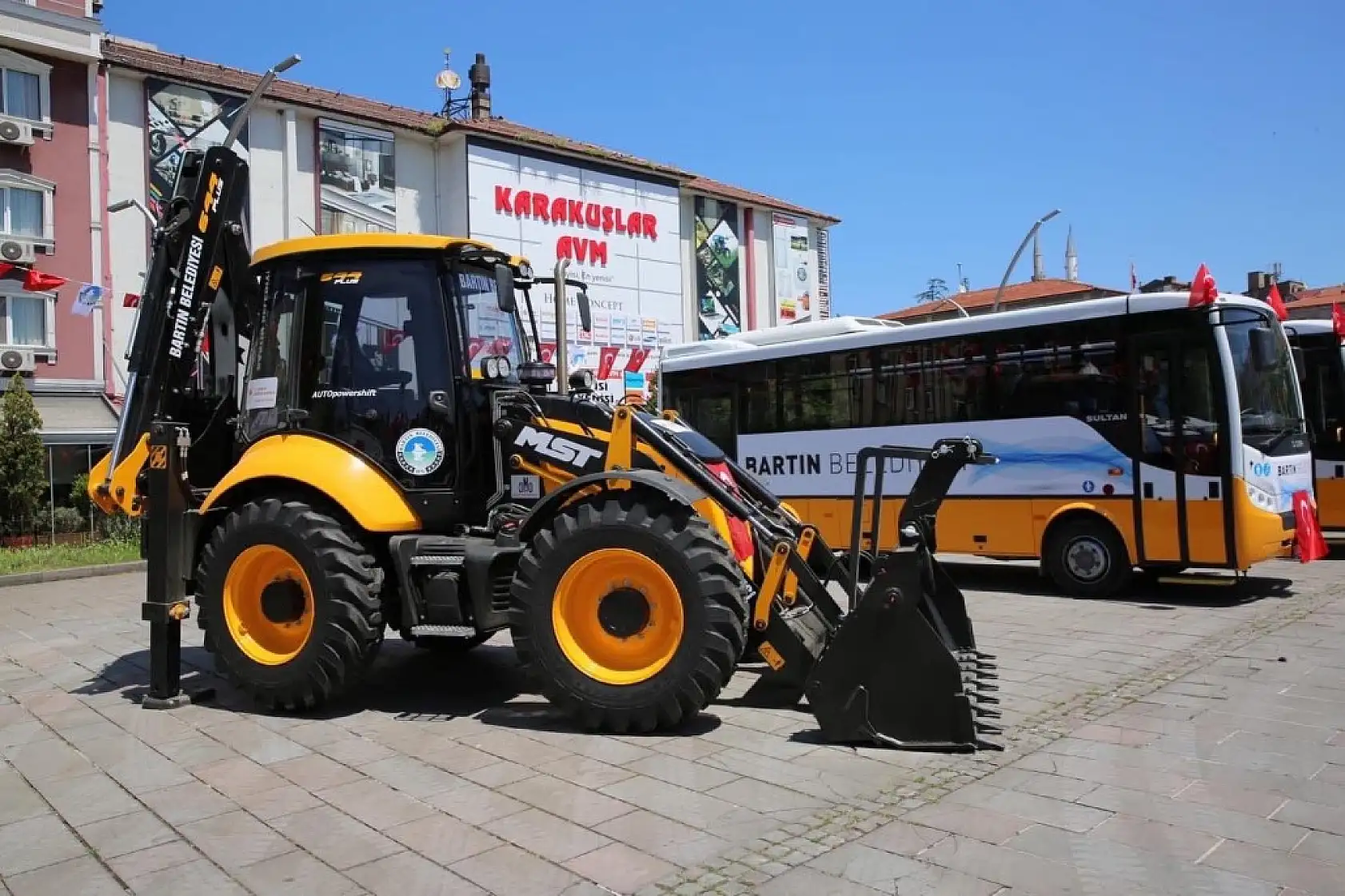 Yeni araçlar için tören düzenlendi