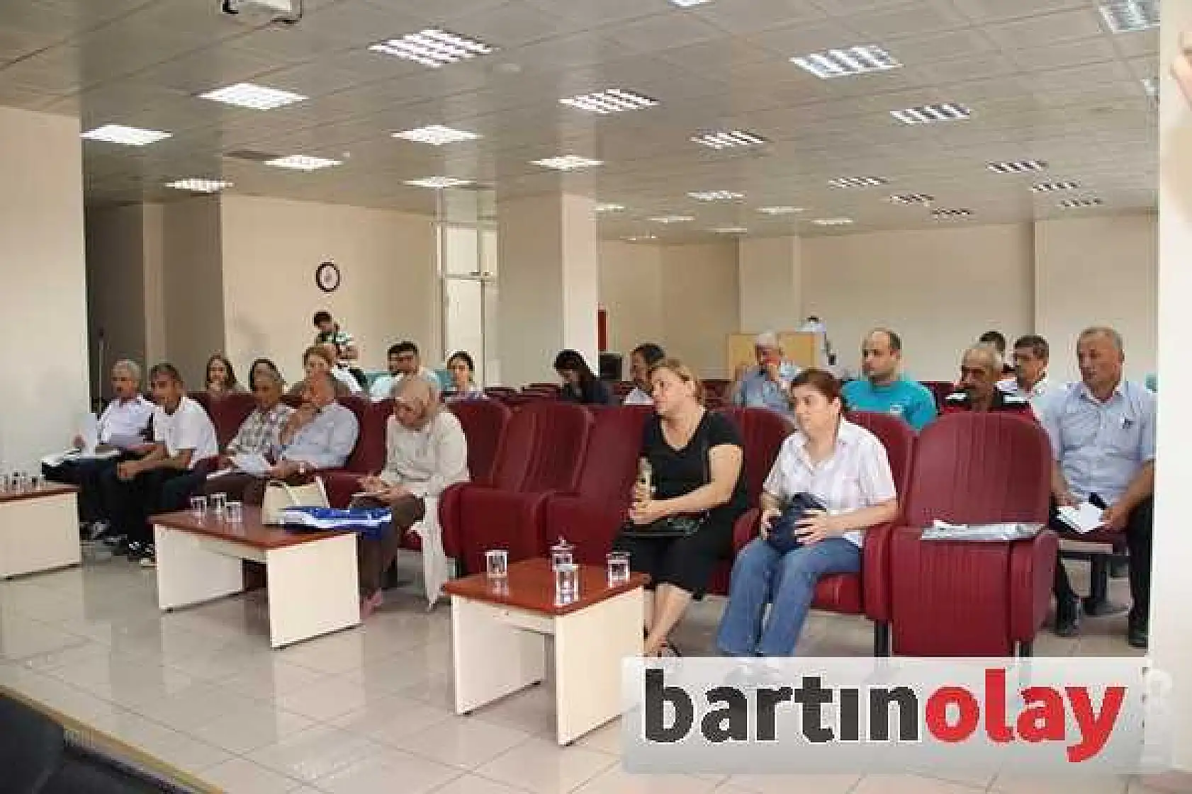 BARTIN VALİSİ HALKIN SORUNLARINI DİNLEDİ