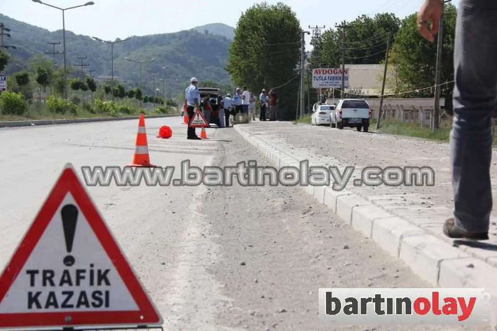 YOLDAN ÇIKAN OTOMOBİL TAKLA ATTI