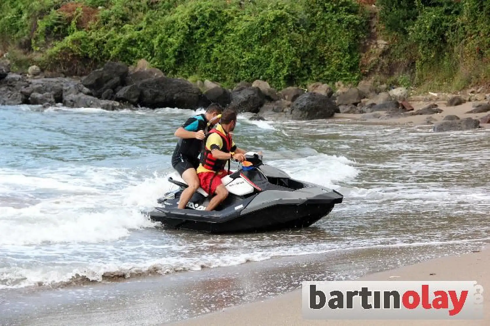 Baba boğuldu, oğlu kayıp