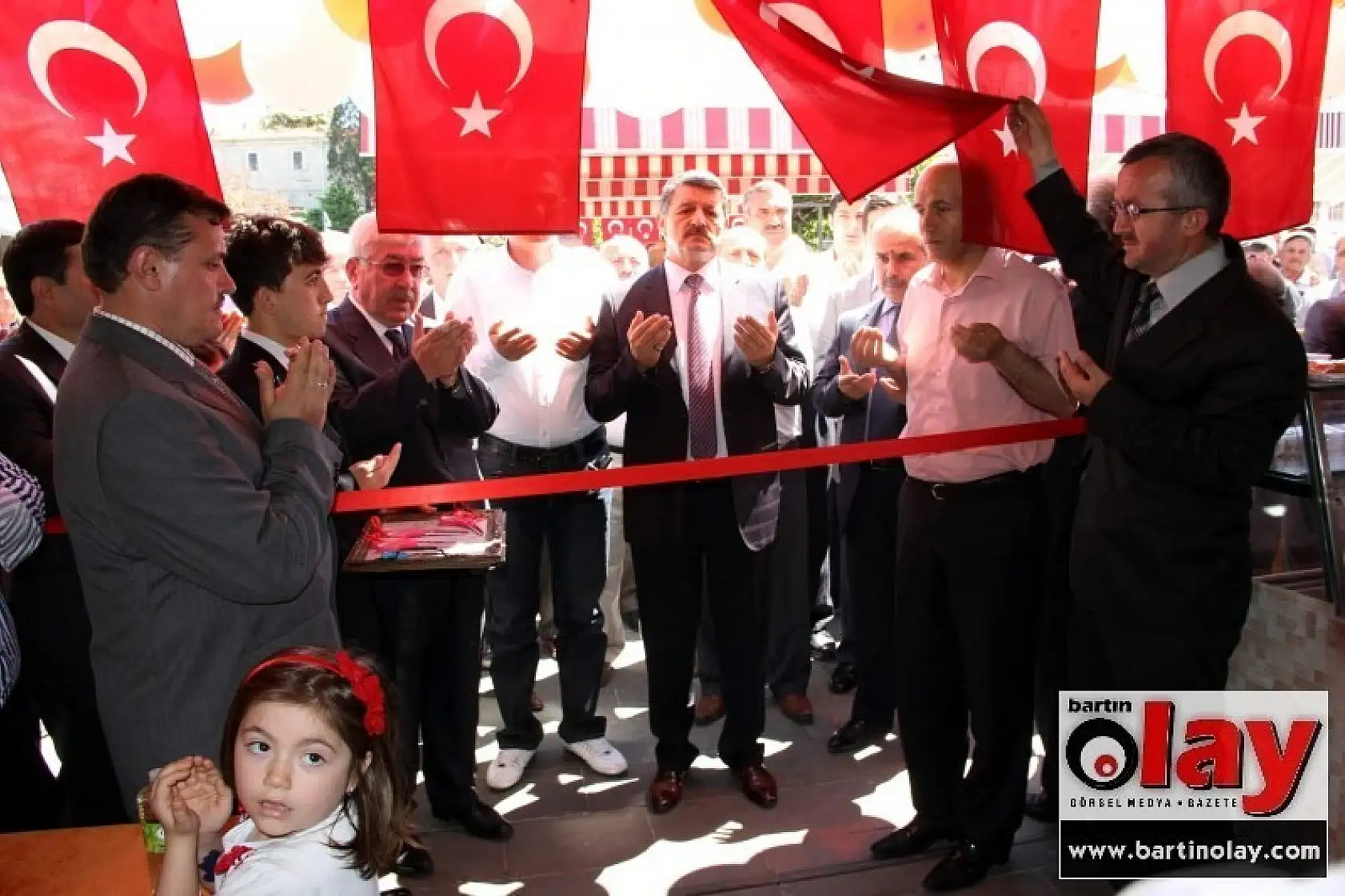 Bartın'da eğitim gören öğrenciler yararına 'Hayır Çarşısı Kermesi' açıldı