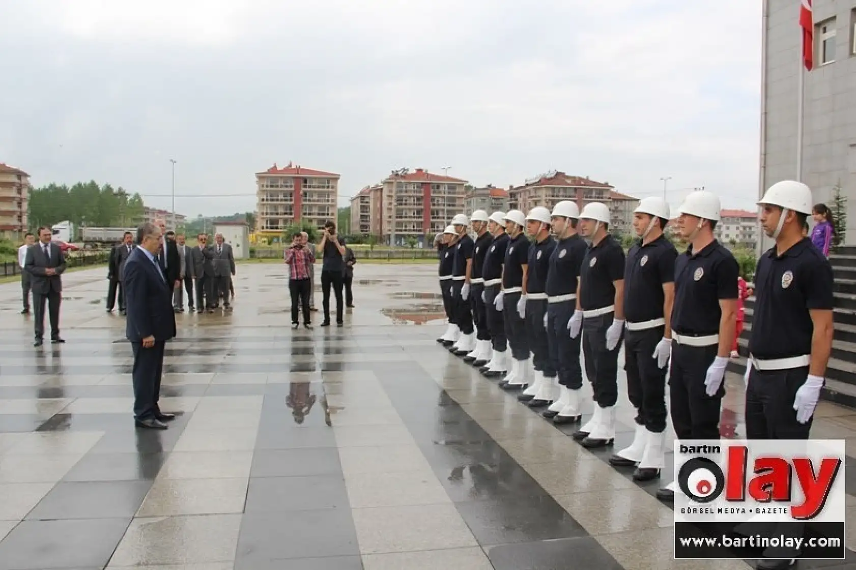 VALİ ÇINAR BARTIN'A VEDA ETTİ