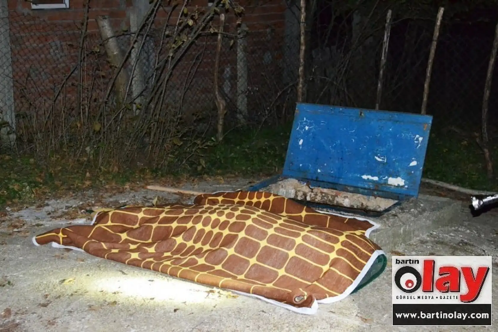 Su Kuyusuna Atlayarak İntihar Etti