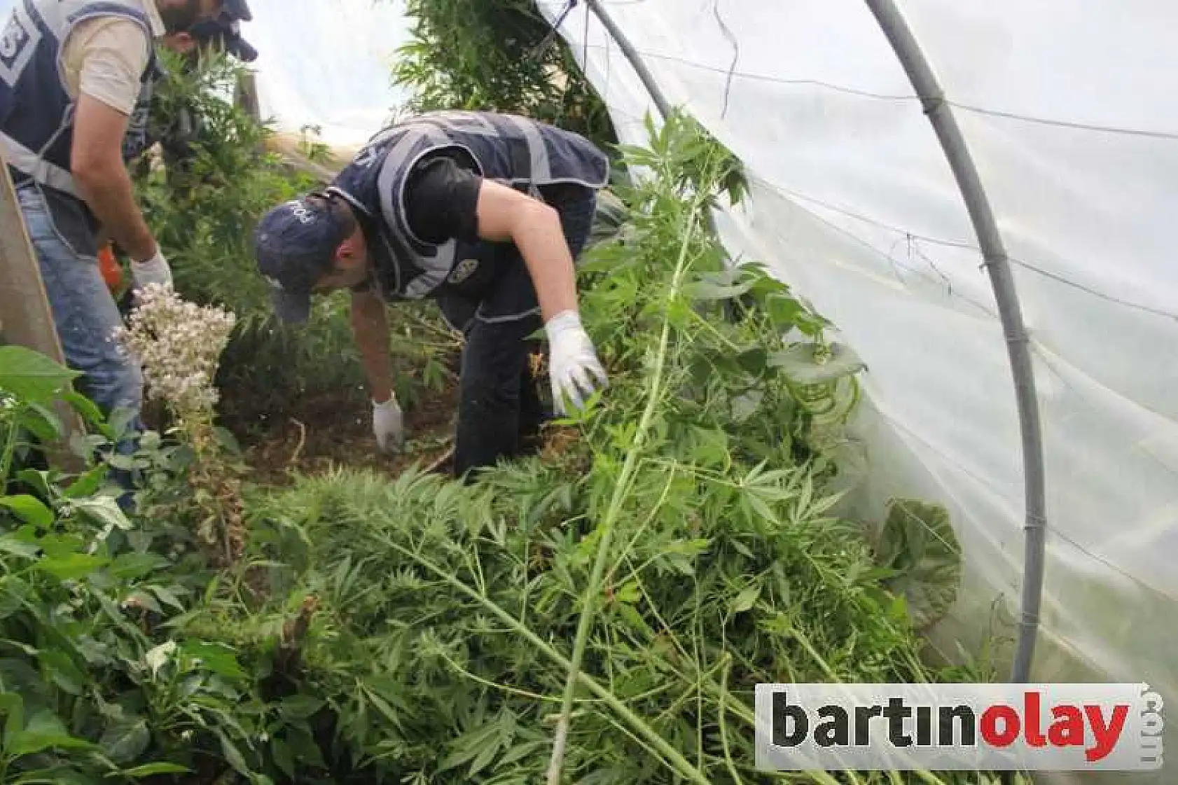 BARTIN KOM'DAN NEFES KESEN OPERASYON