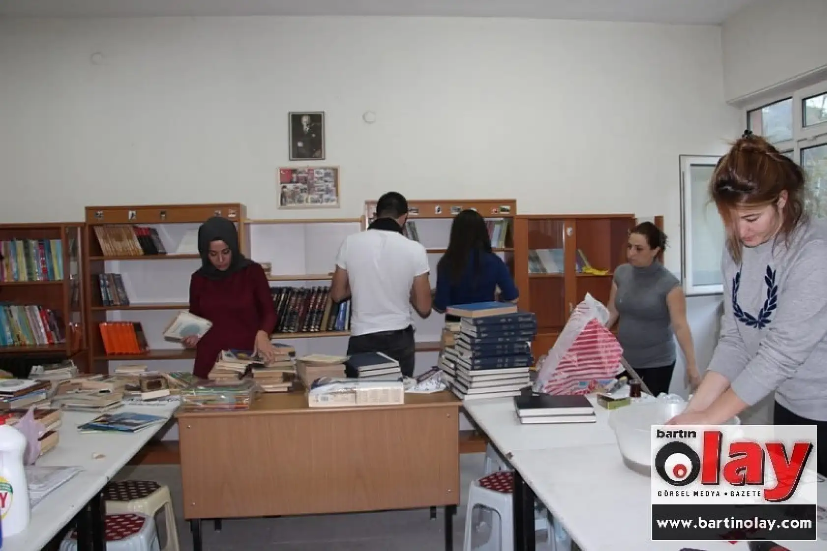 Okulun Kütüphanesini Yenilediler