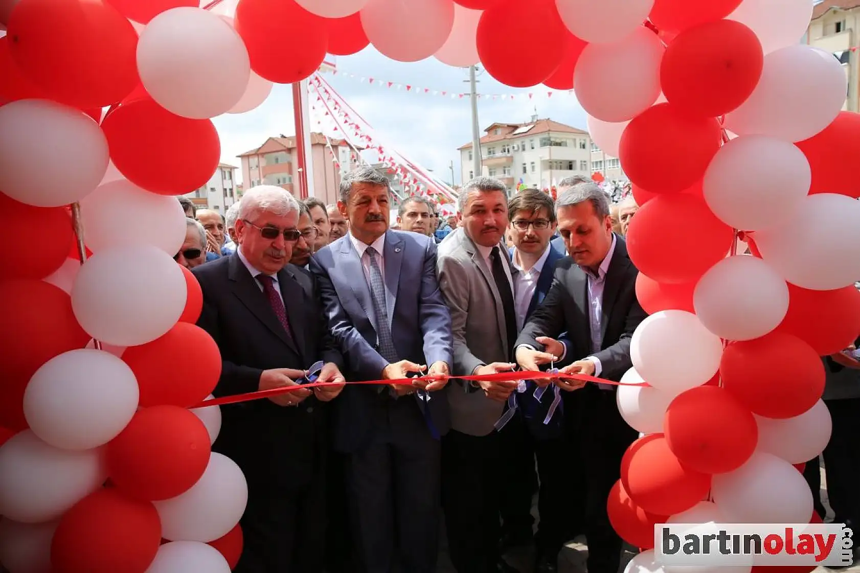 Akmazlar Akmar Market açıldı