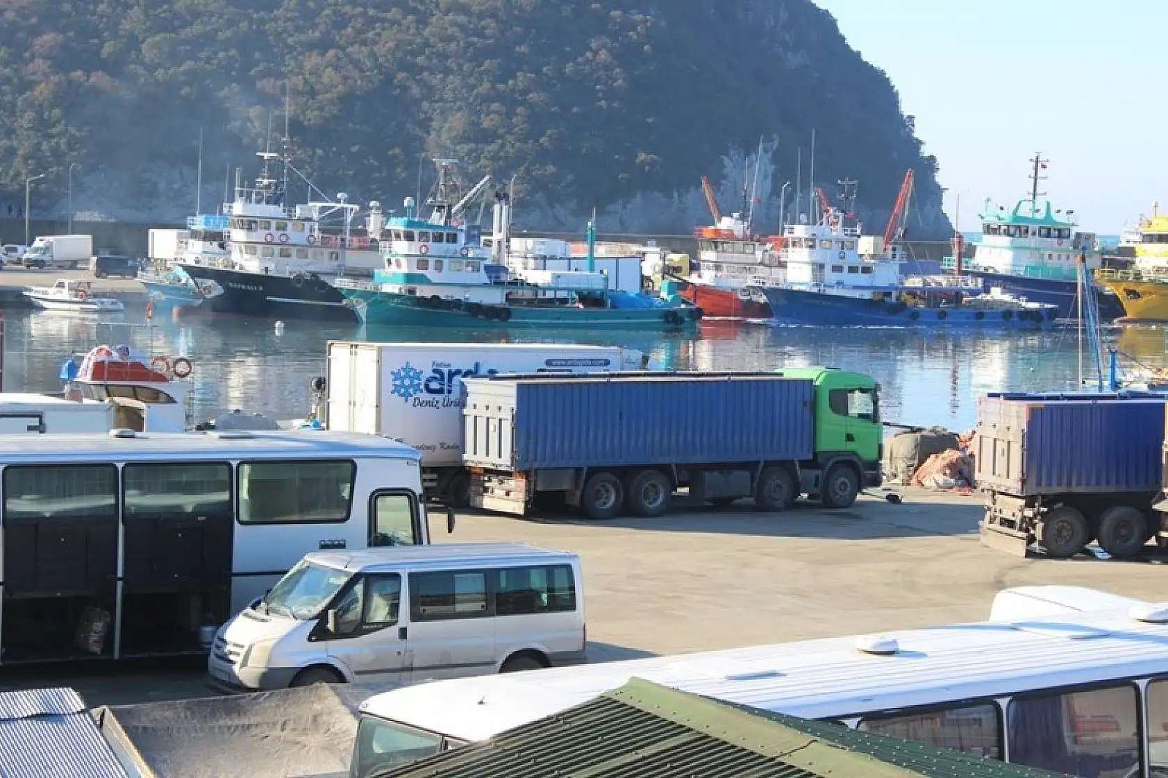 Amasrada tonlarca hamsi yakalandı