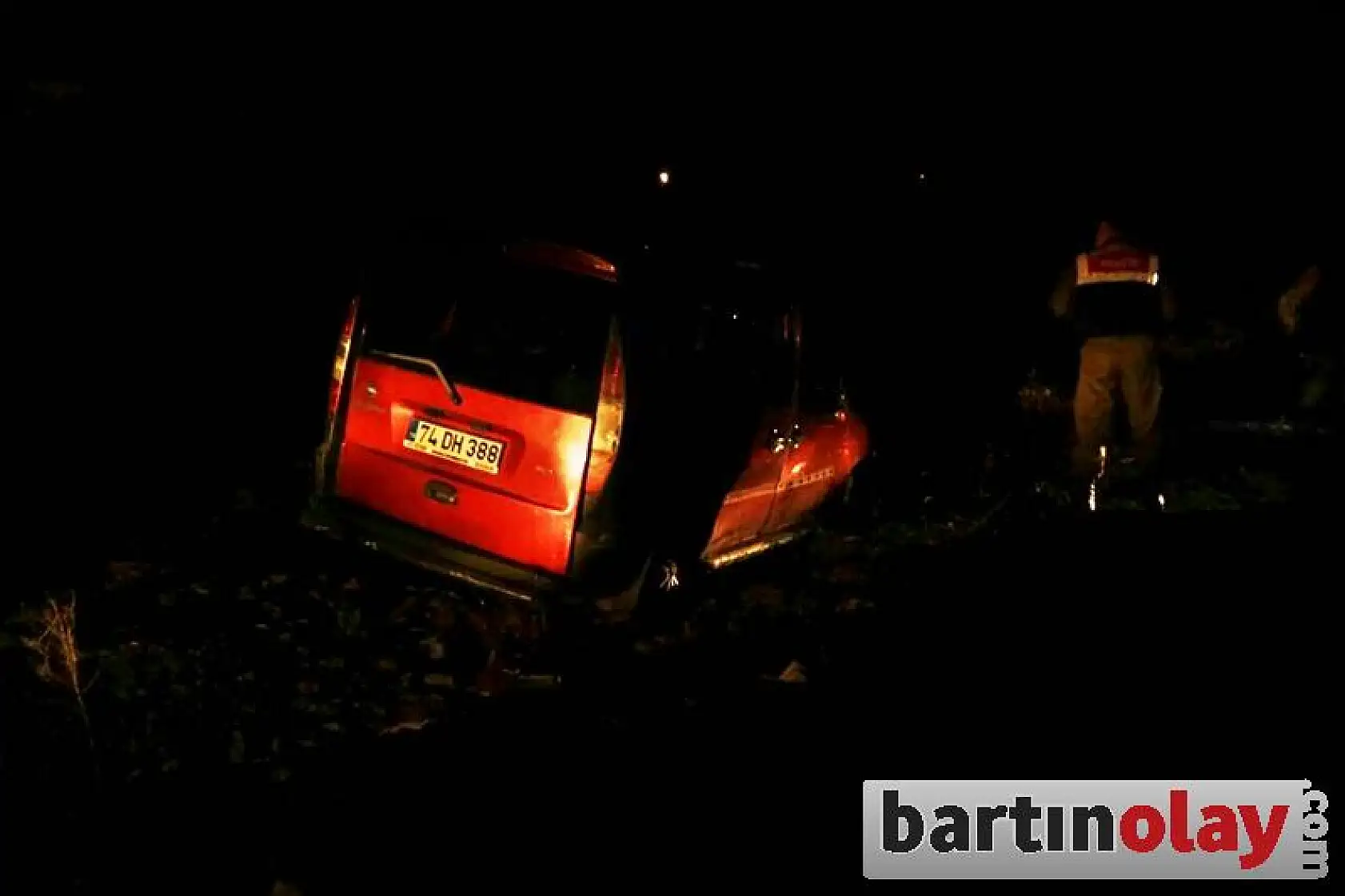 Araç takla attı, 3 yaralı