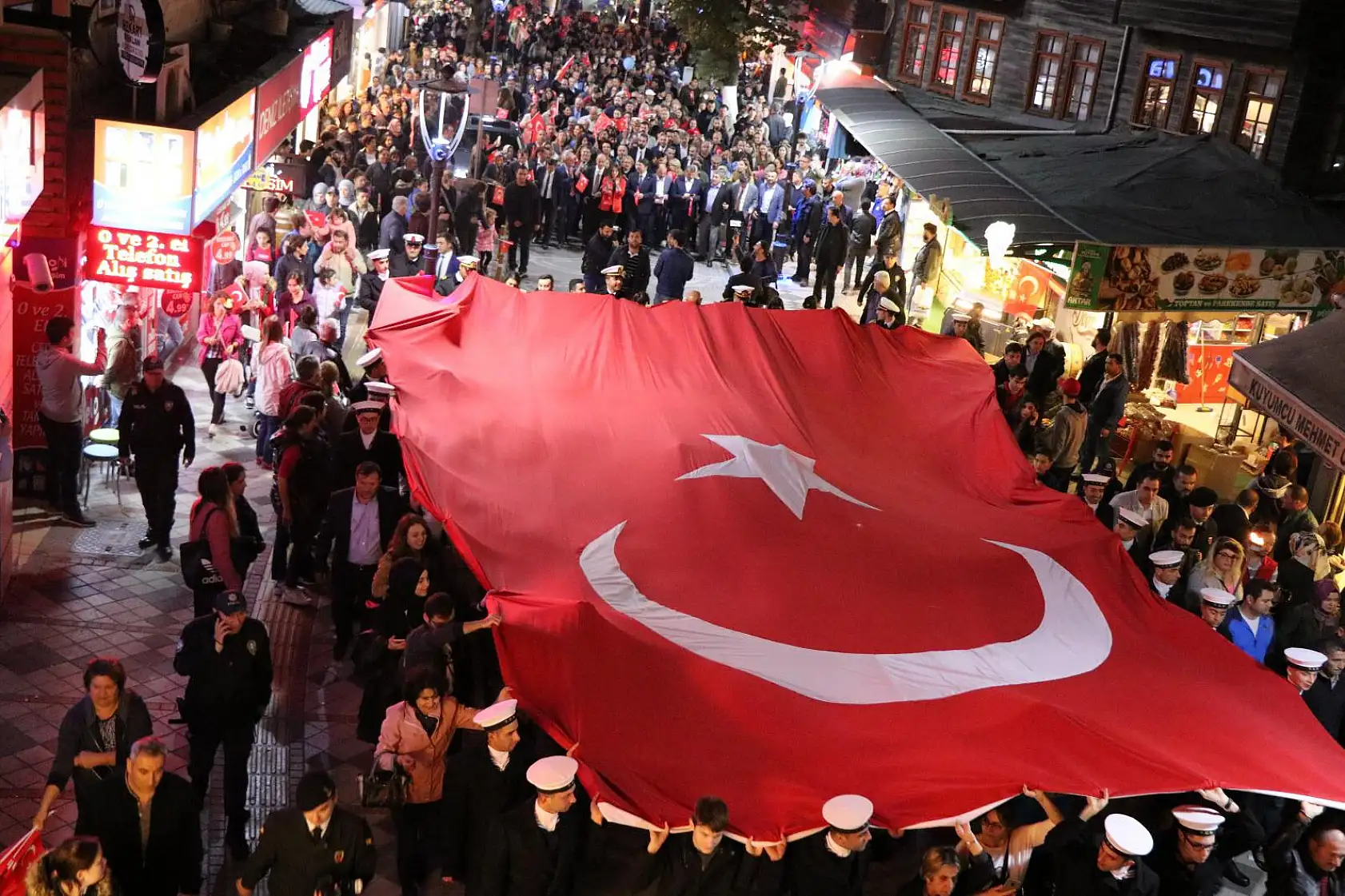 Bartın'da 29 Ekim Fener Alayı Coşkusu