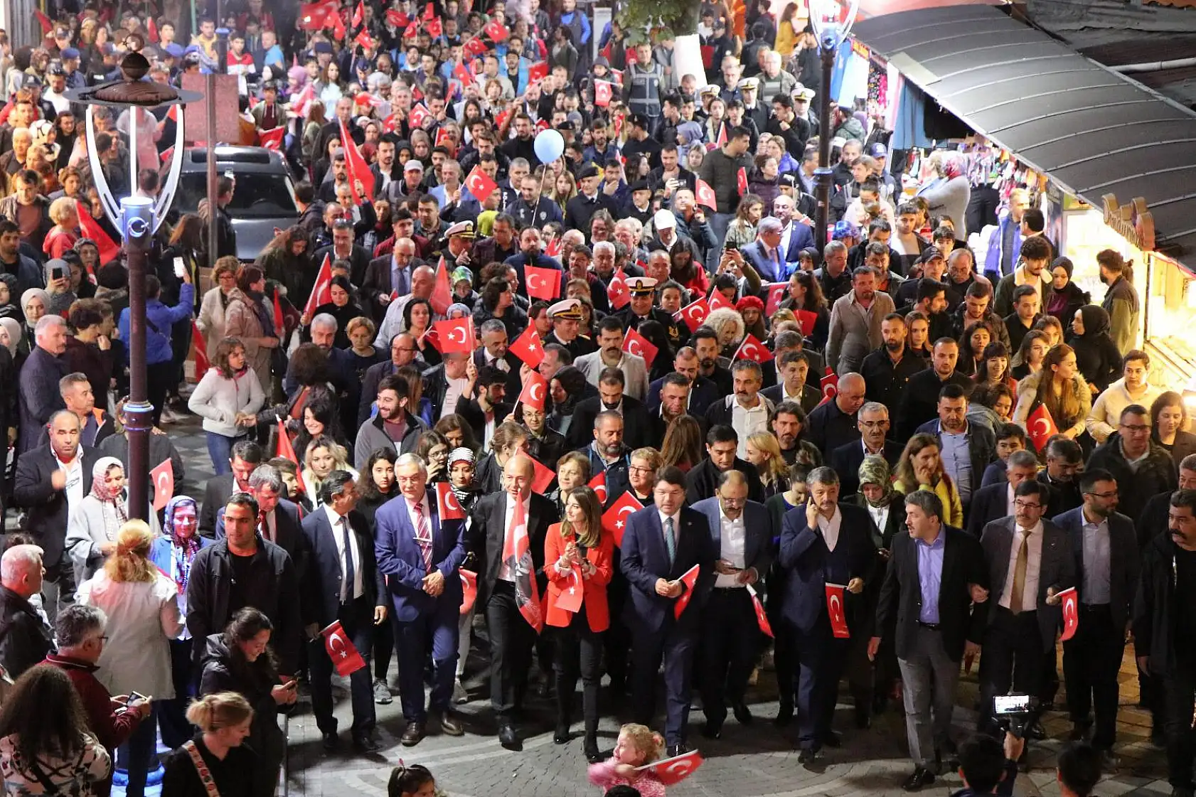 Bartın'da 29 Ekim Fener Alayı Coşkusu