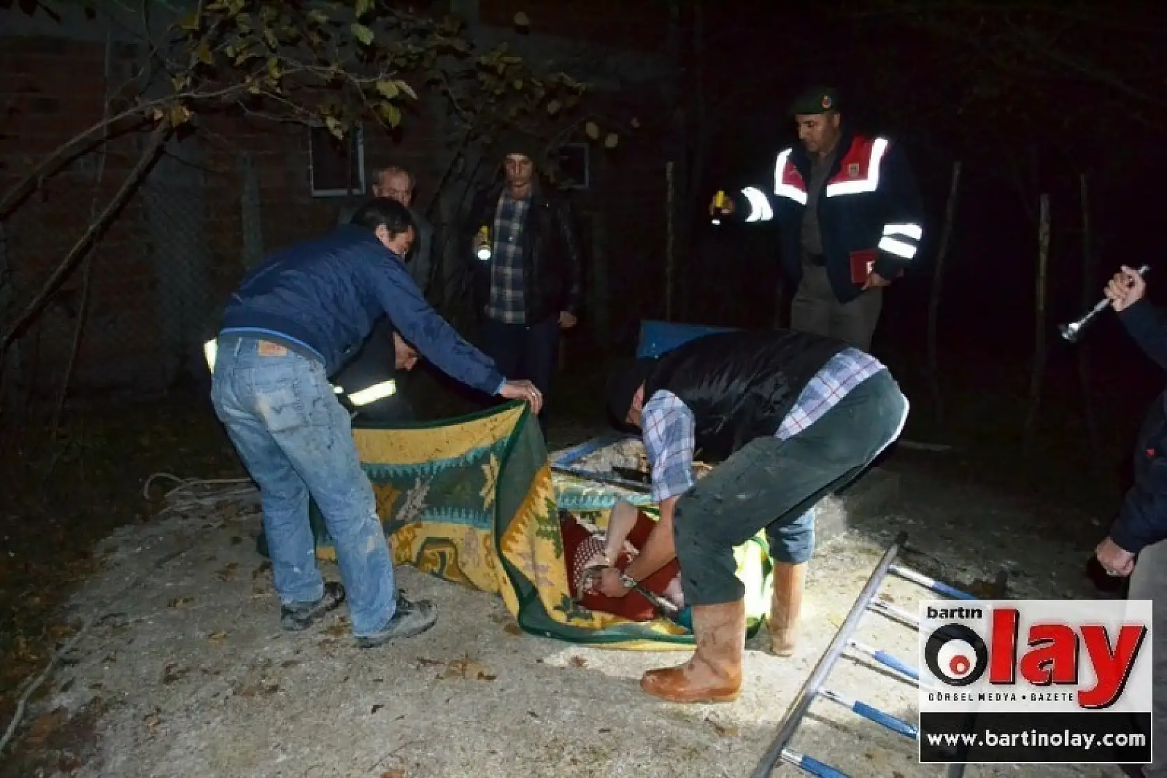 Su Kuyusuna Atlayarak İntihar Etti