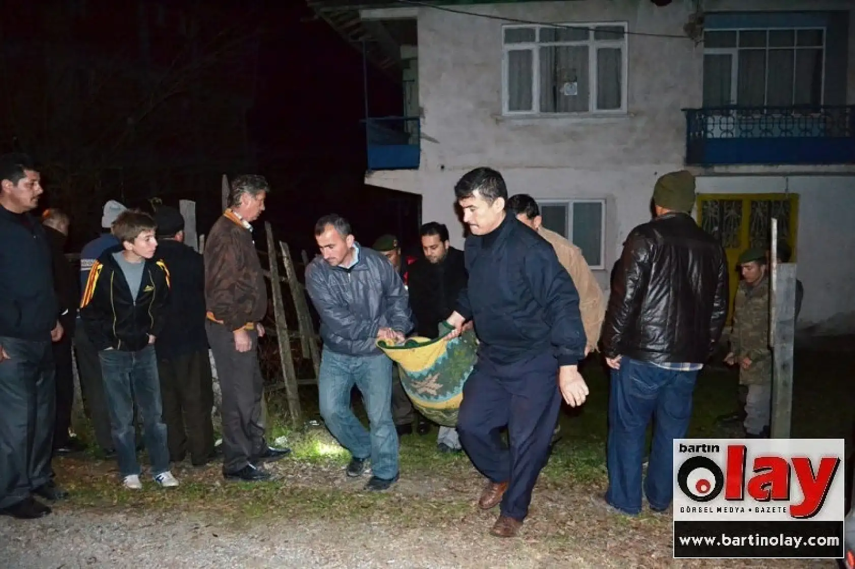 Su Kuyusuna Atlayarak İntihar Etti