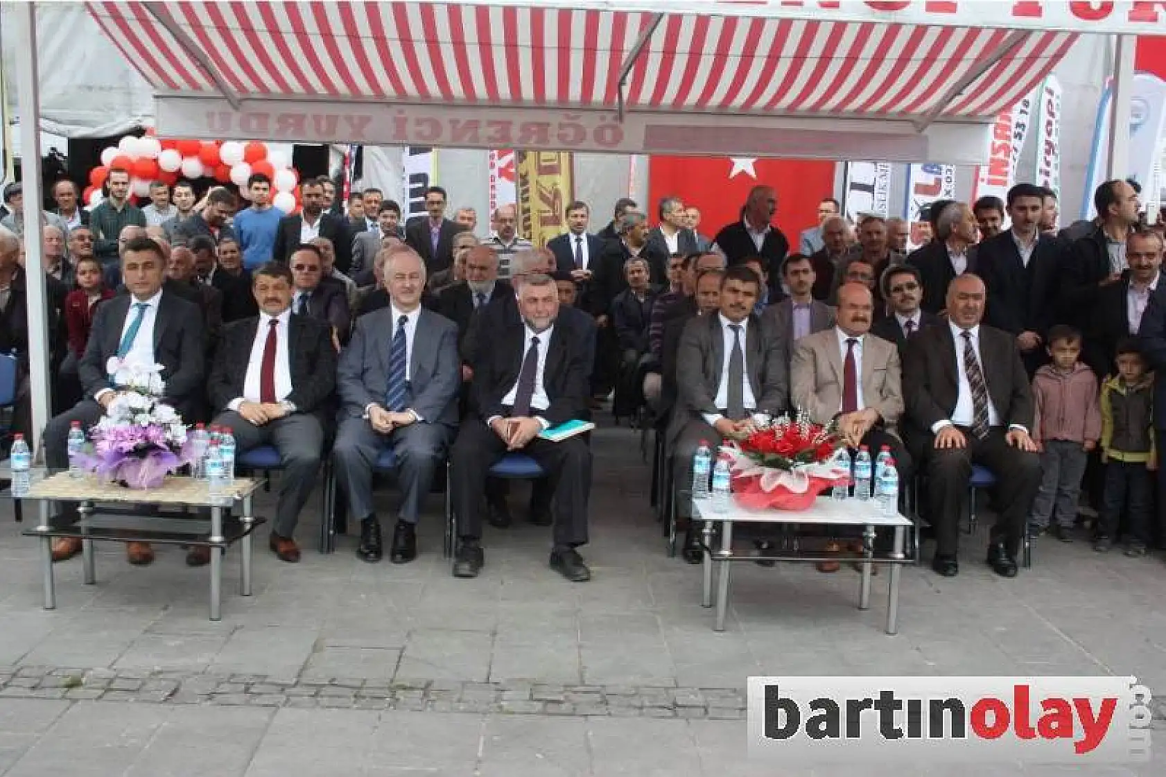 Hayır Çarşısına Görkemli Açılış