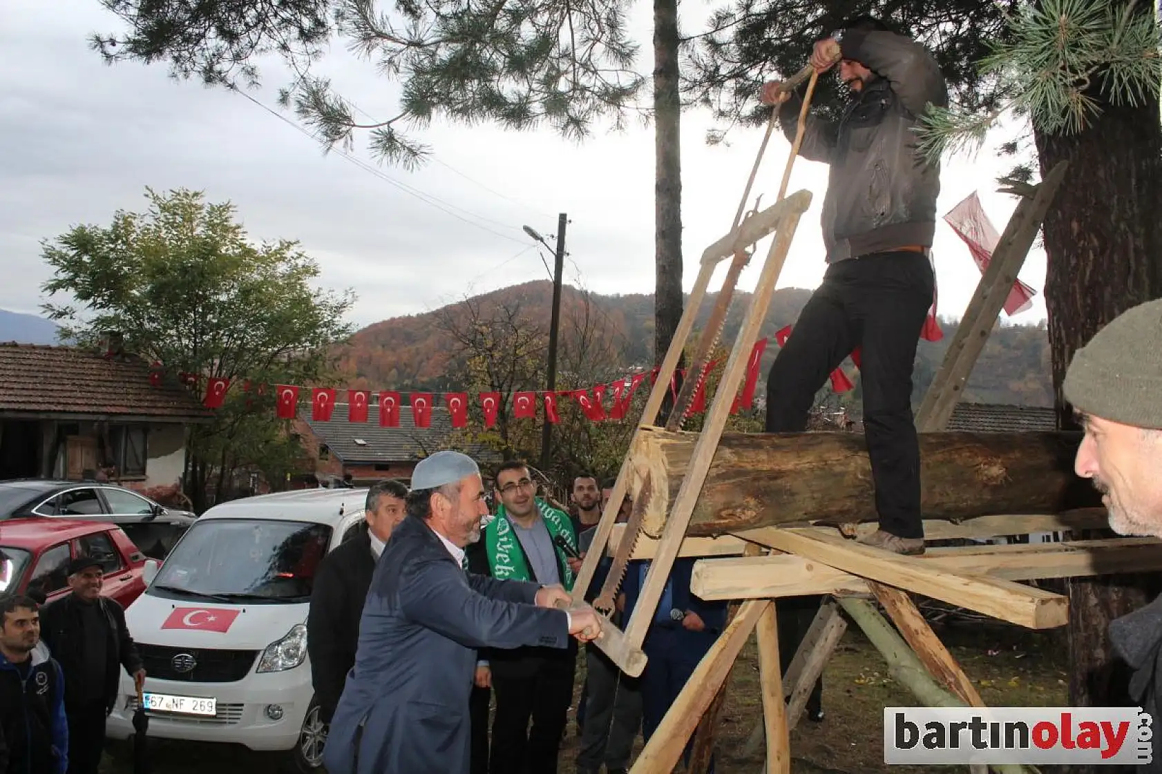 Dibektaş Köyünde Kestane Şöleni Yapıldı