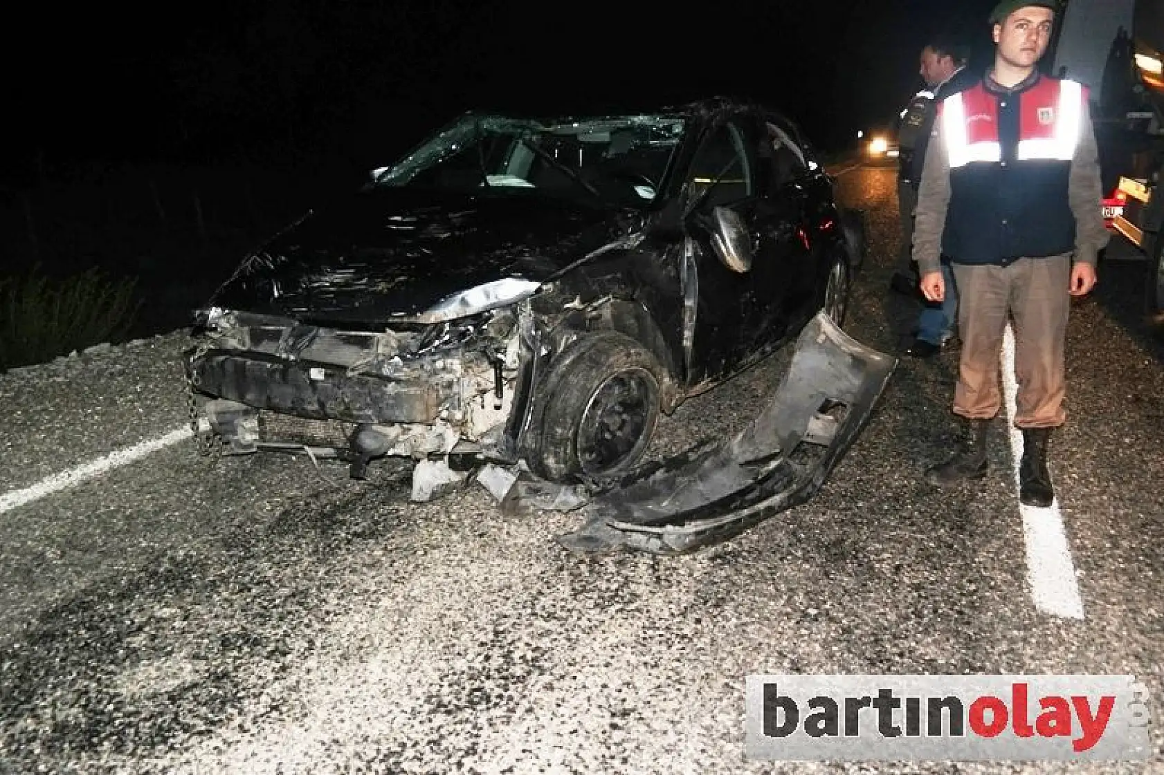 Eşeklere çarpan otomobil  takla attı, 2 yaralı