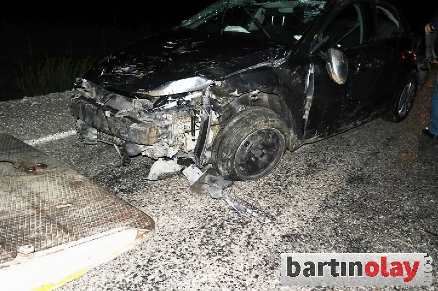 Eşeklere çarpan otomobil  takla attı, 2 yaralı