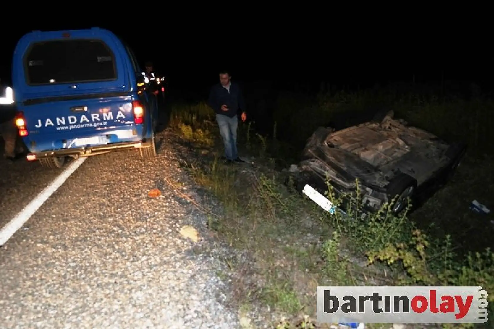 Eşeklere çarpan otomobil  takla attı, 2 yaralı