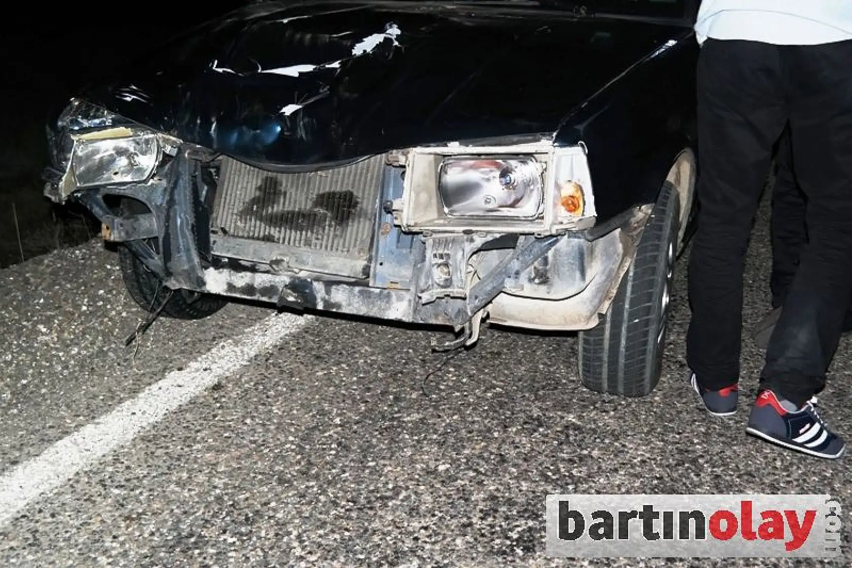 Eşeklere çarpan otomobil  takla attı, 2 yaralı