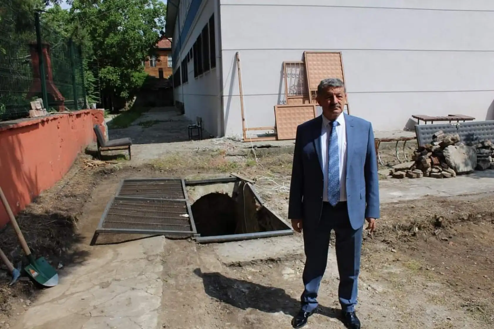 Tarihi mahzende kazı çalışmaları başlatıldı