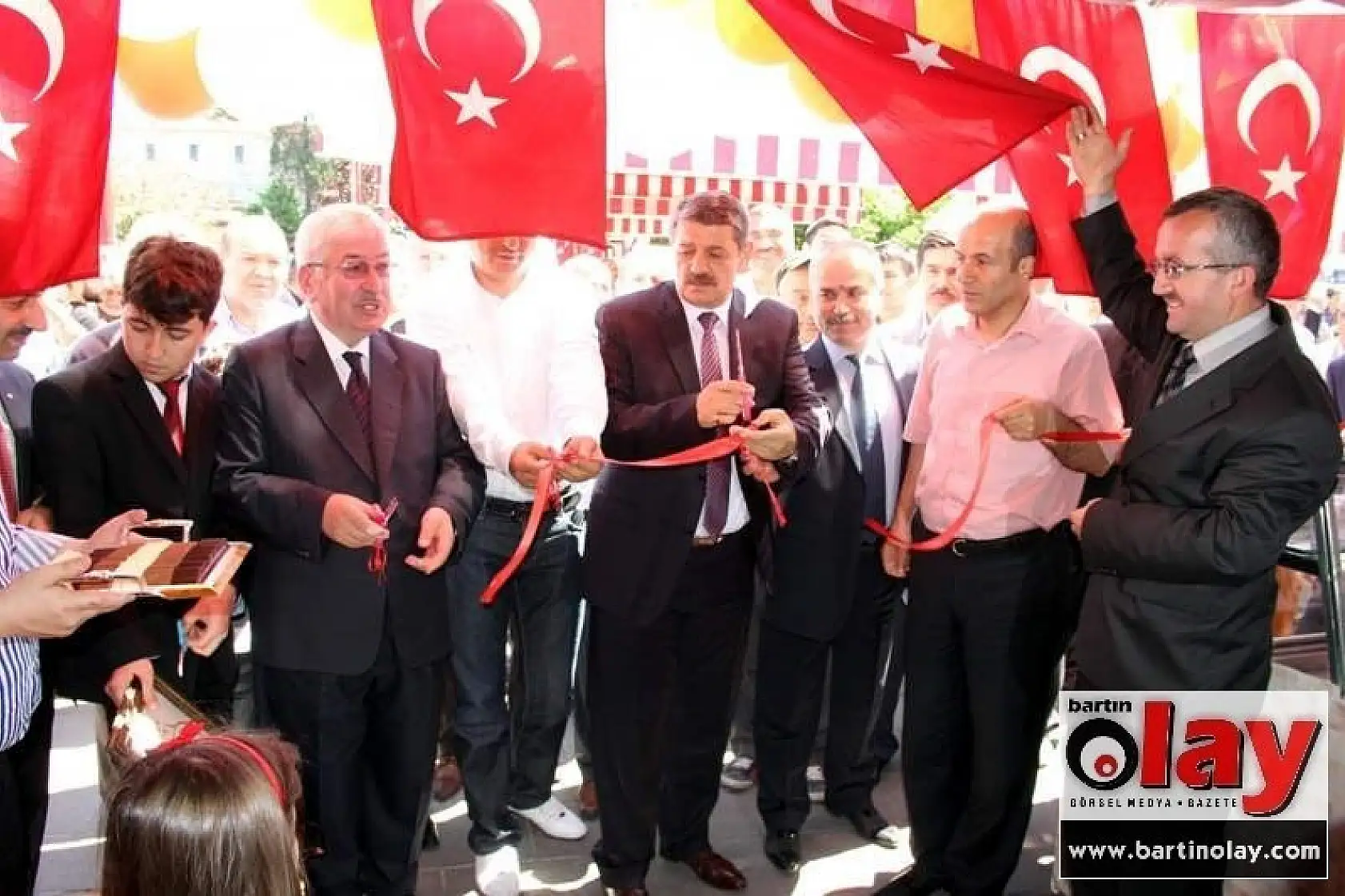 GELENEKSEL HAYIR ÇARŞISI AÇILDI