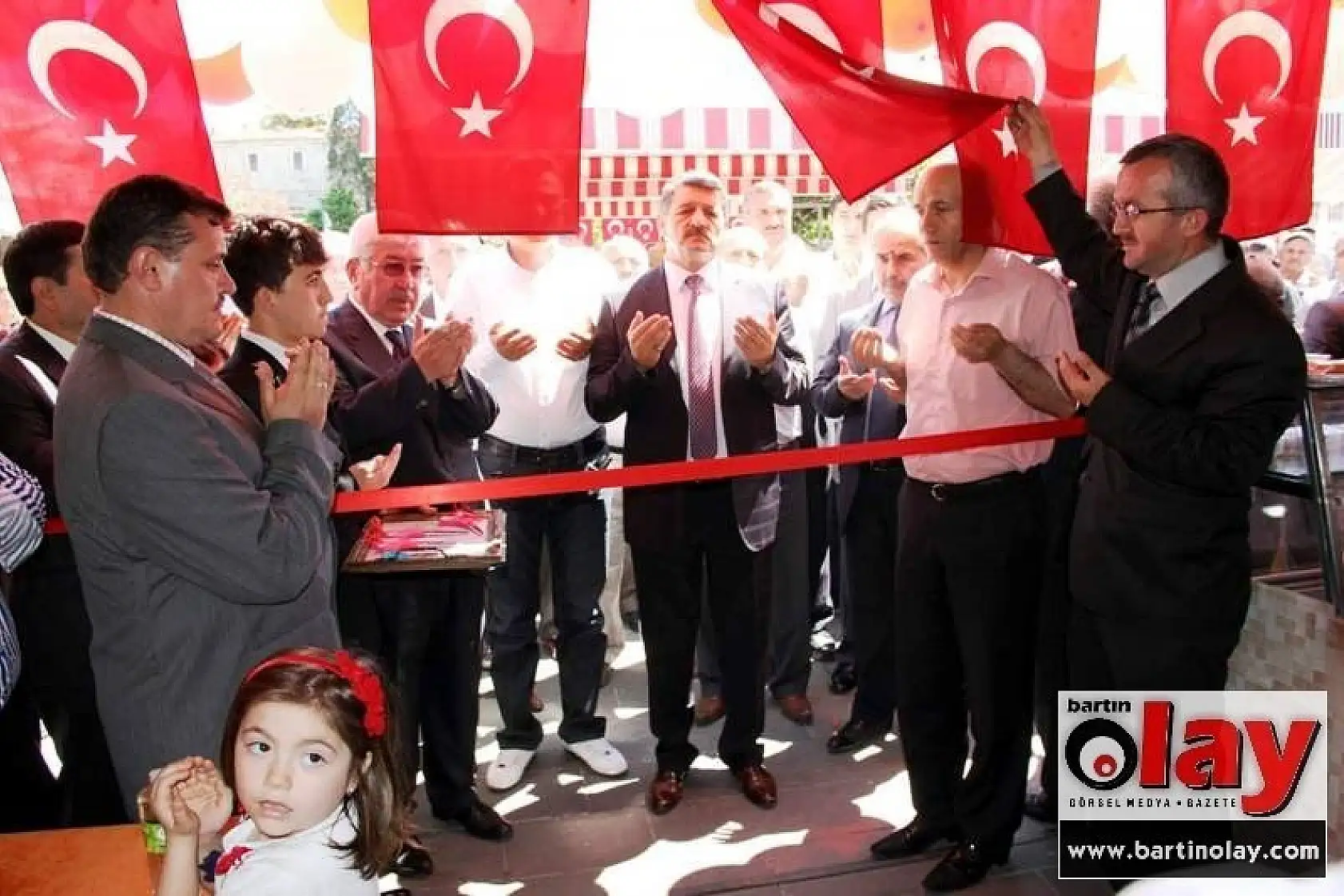 GELENEKSEL HAYIR ÇARŞISI AÇILDI