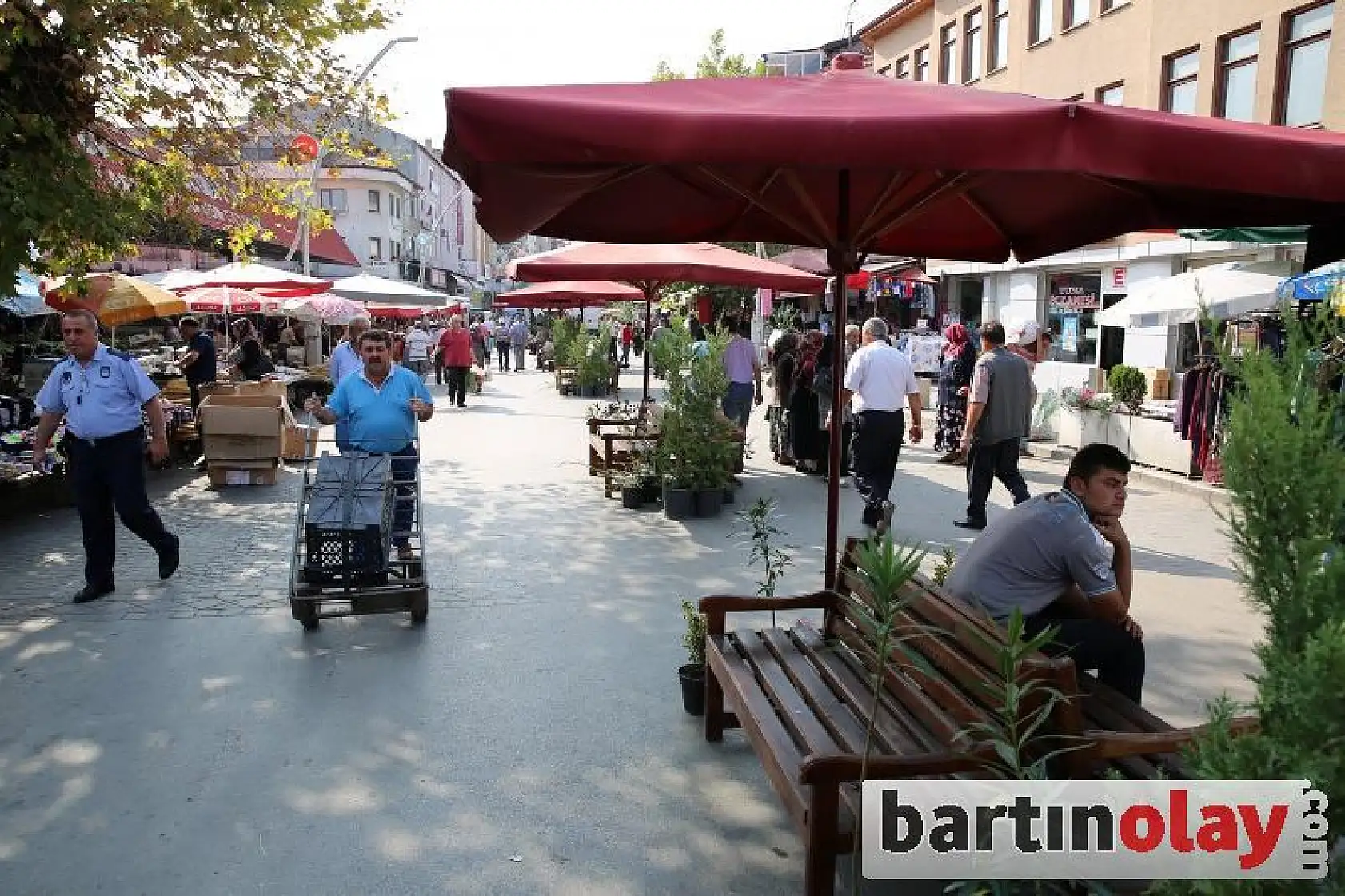 Galla pazarı önü trafiğe kapatıldı, işte nedeni!