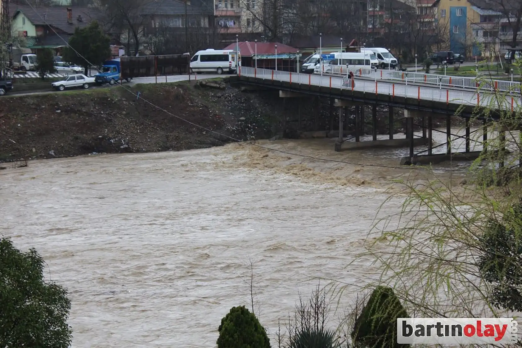 Kozcağız'da Belediye Ekipleri Teyakkuzda