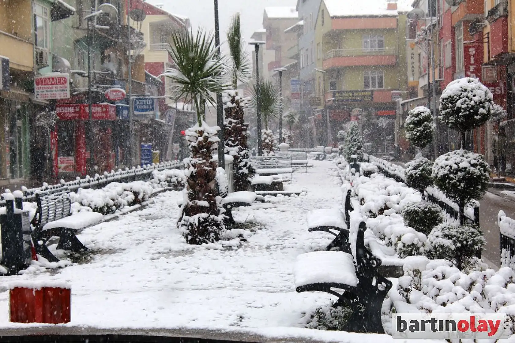 Mart Karı Bartın'ı Beyaza Bürüdü