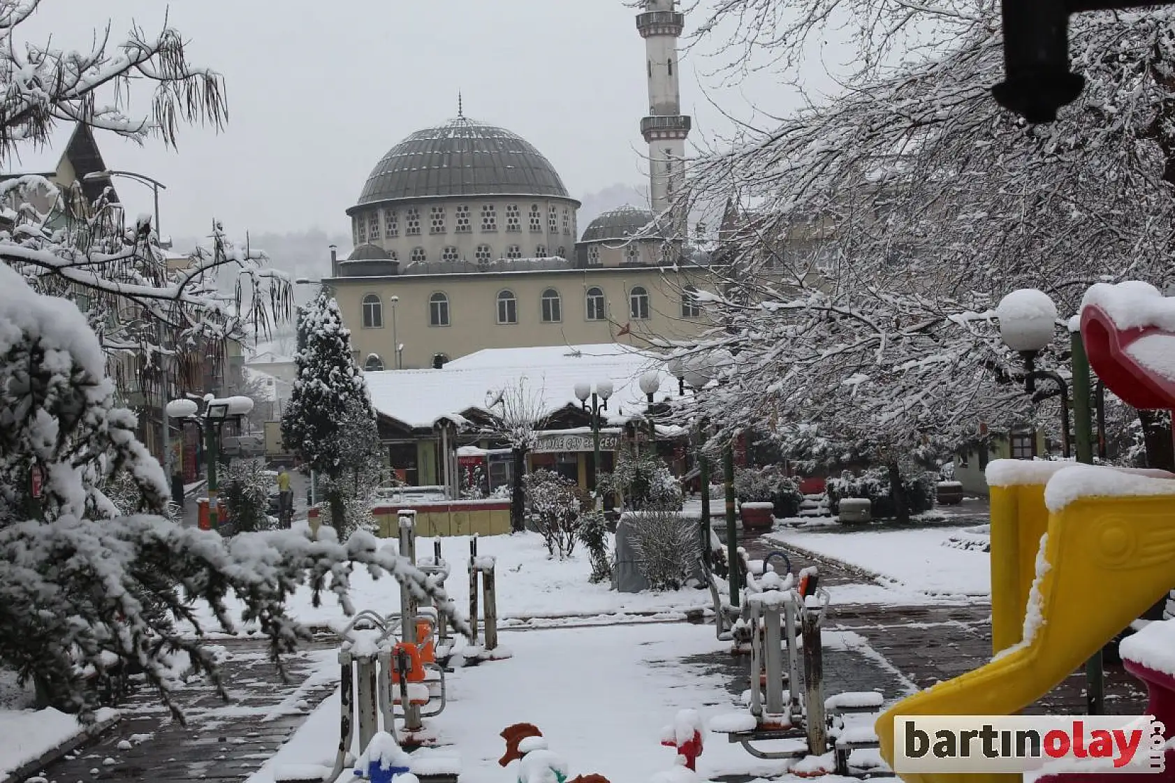 Mart Karı Bartın'ı Beyaza Bürüdü