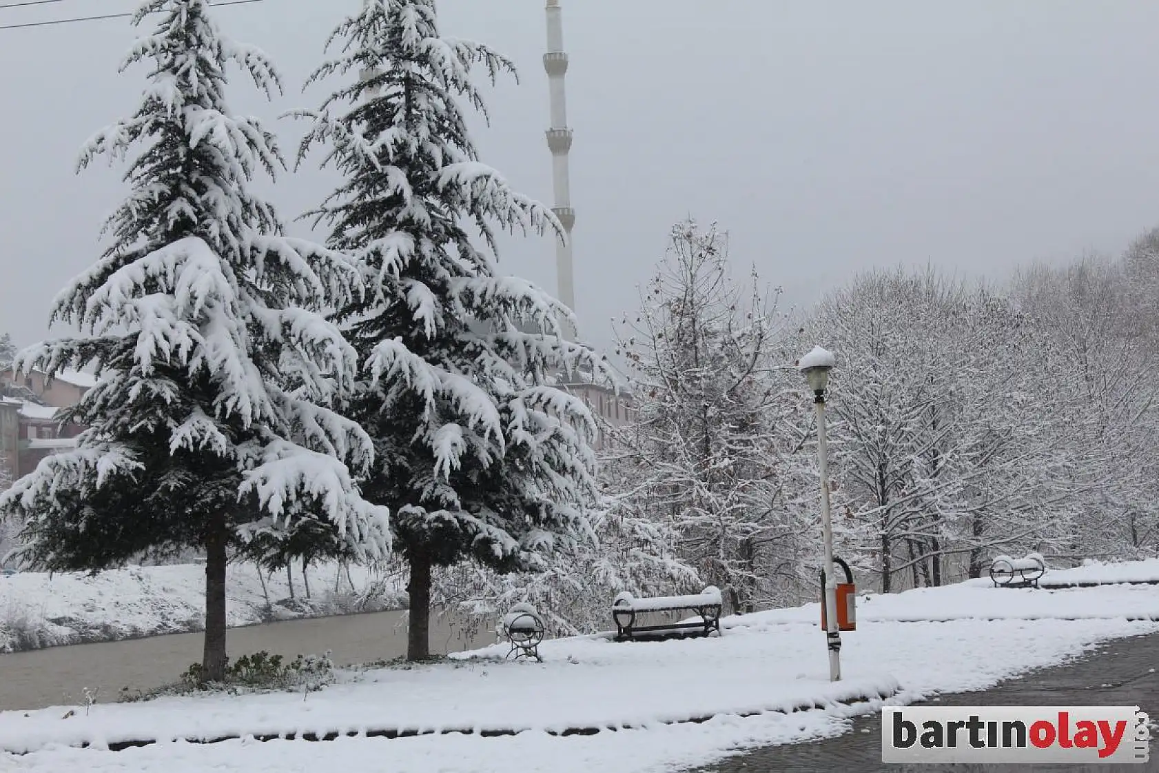 Mart Karı Bartın'ı Beyaza Bürüdü