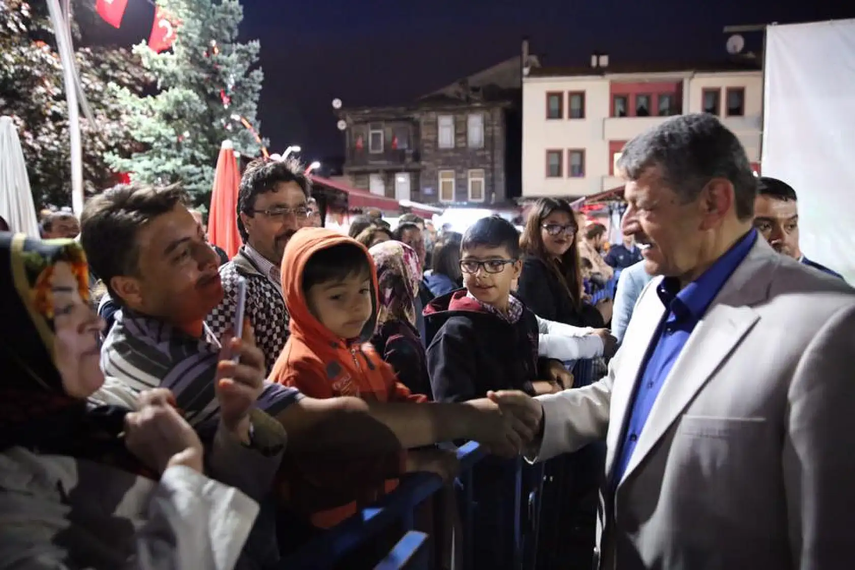 Nadide Sultan coşturdu