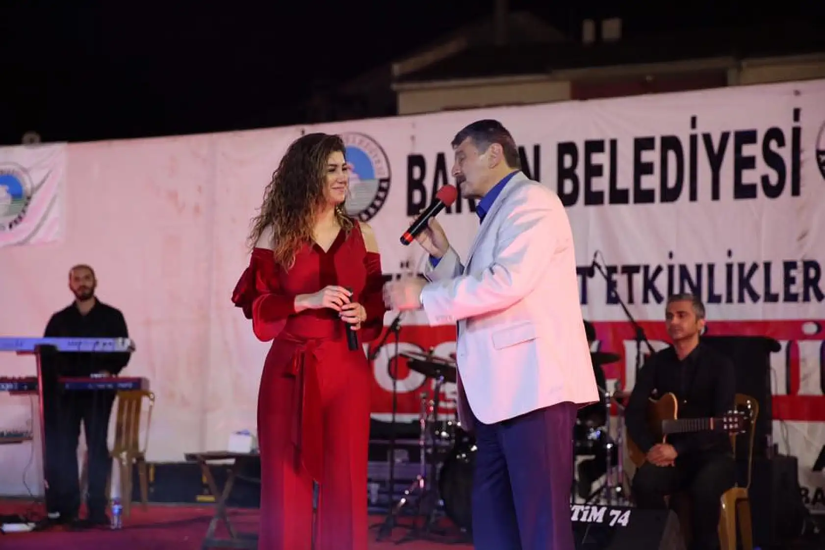 Nadide Sultan coşturdu