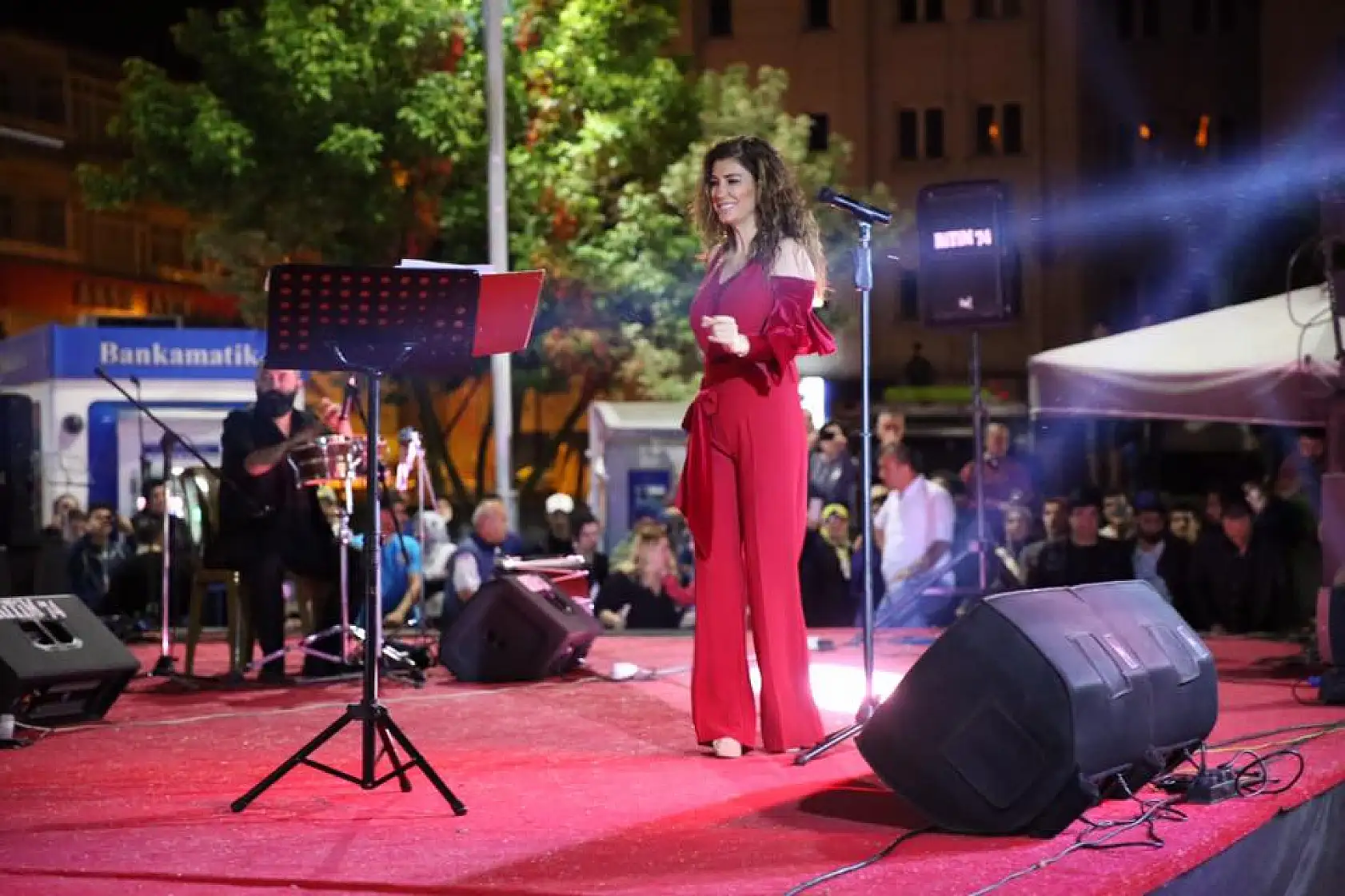 Nadide Sultan coşturdu