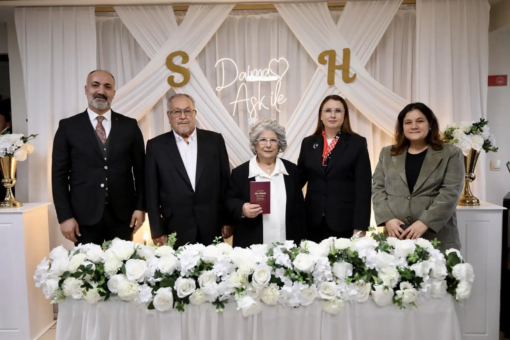 Huzurevinde tanışıp evlendiler