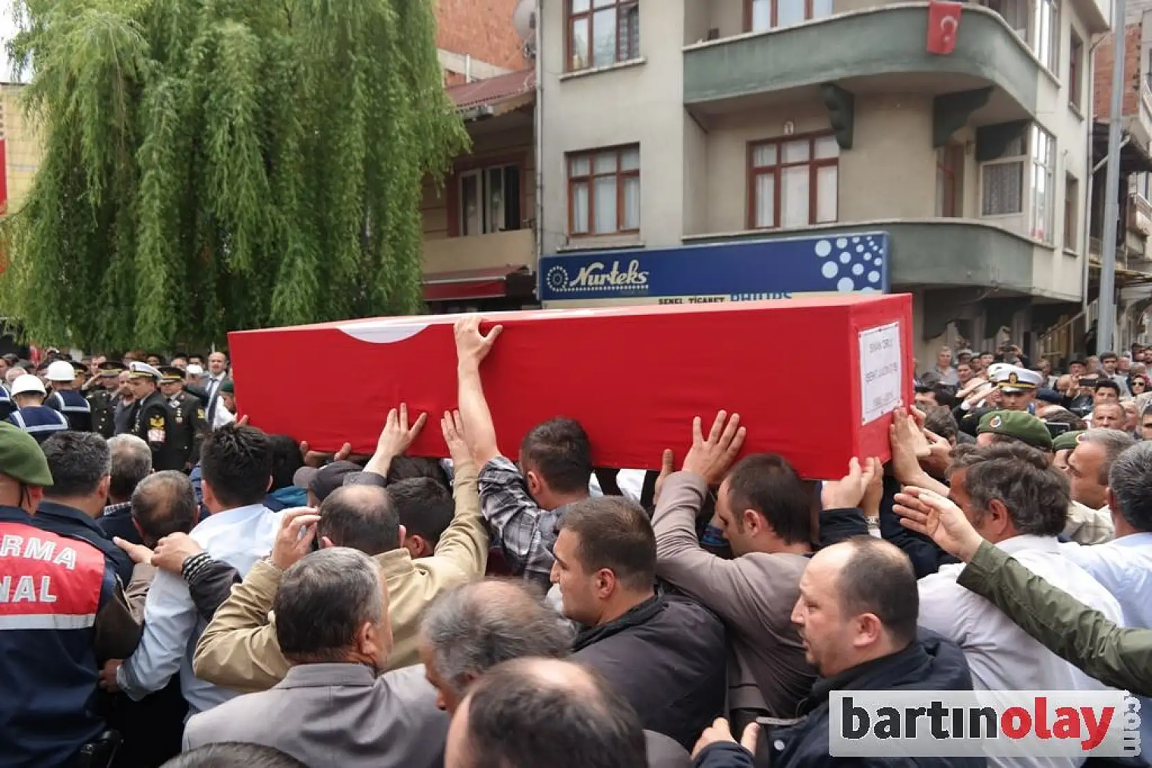 Bartın Şehidini Tekbir Sesleriyle Uğurladı